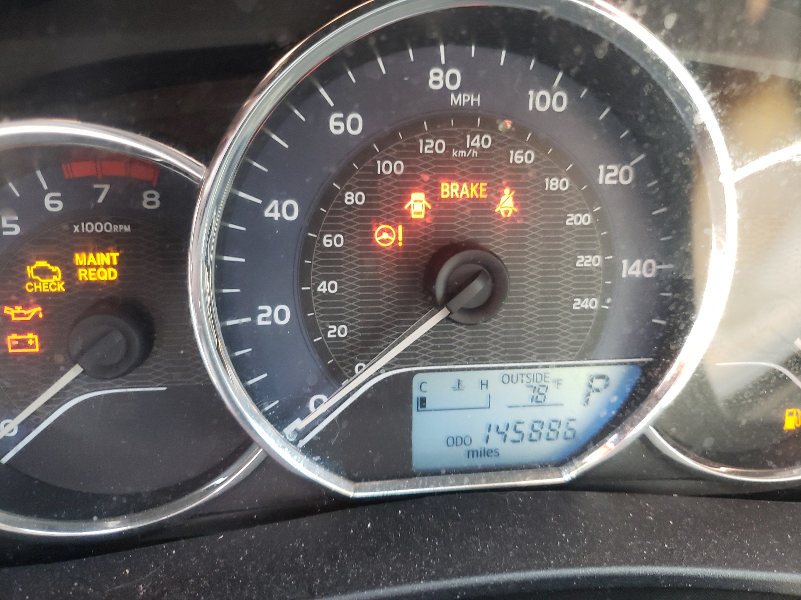 Photo 8 from auction – 2014 TOYOTA COROLLA L with VIN 5YFBURHE8EP104217