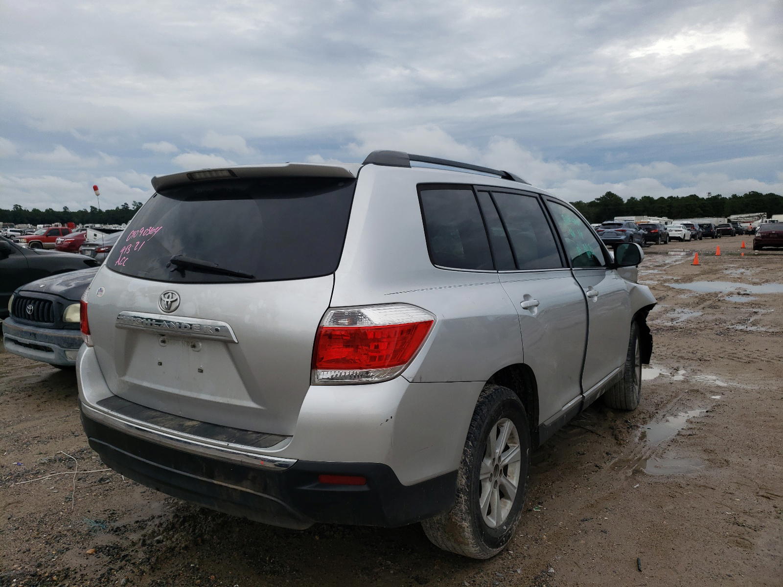 Photo 4 from auction – 2012 TOYOTA HIGHLANDER with VIN 5TDZK3EH8CS052933