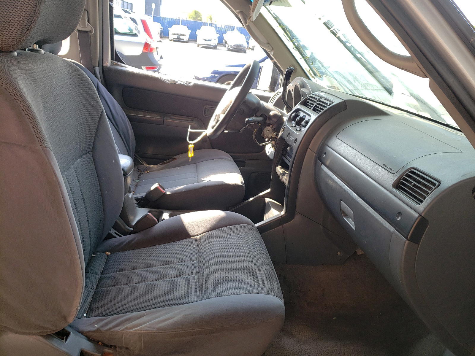 Photo 5 from auction – 2002 NISSAN FRONTIER K with VIN 1N6DD26S02C303546
