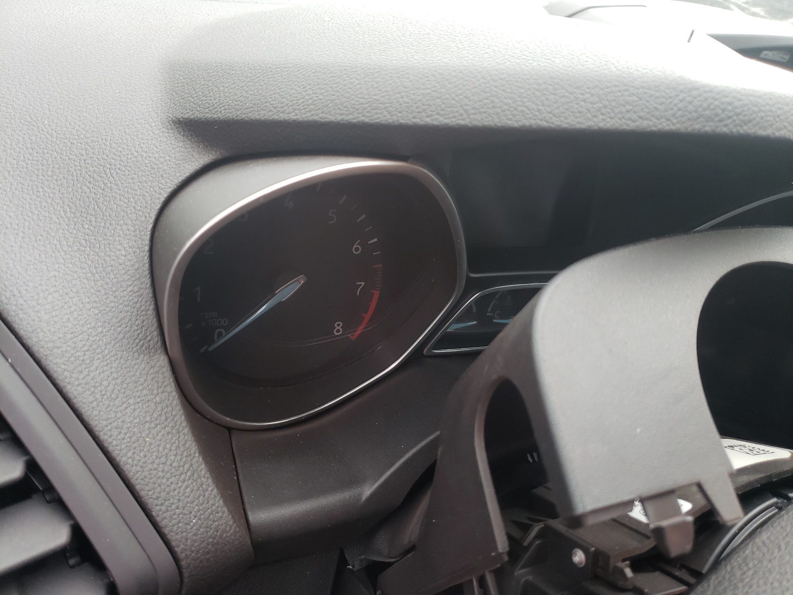 Photo 8 from auction – 2018 FORD ESCAPE S with VIN 1FMCU0F78JUA09279
