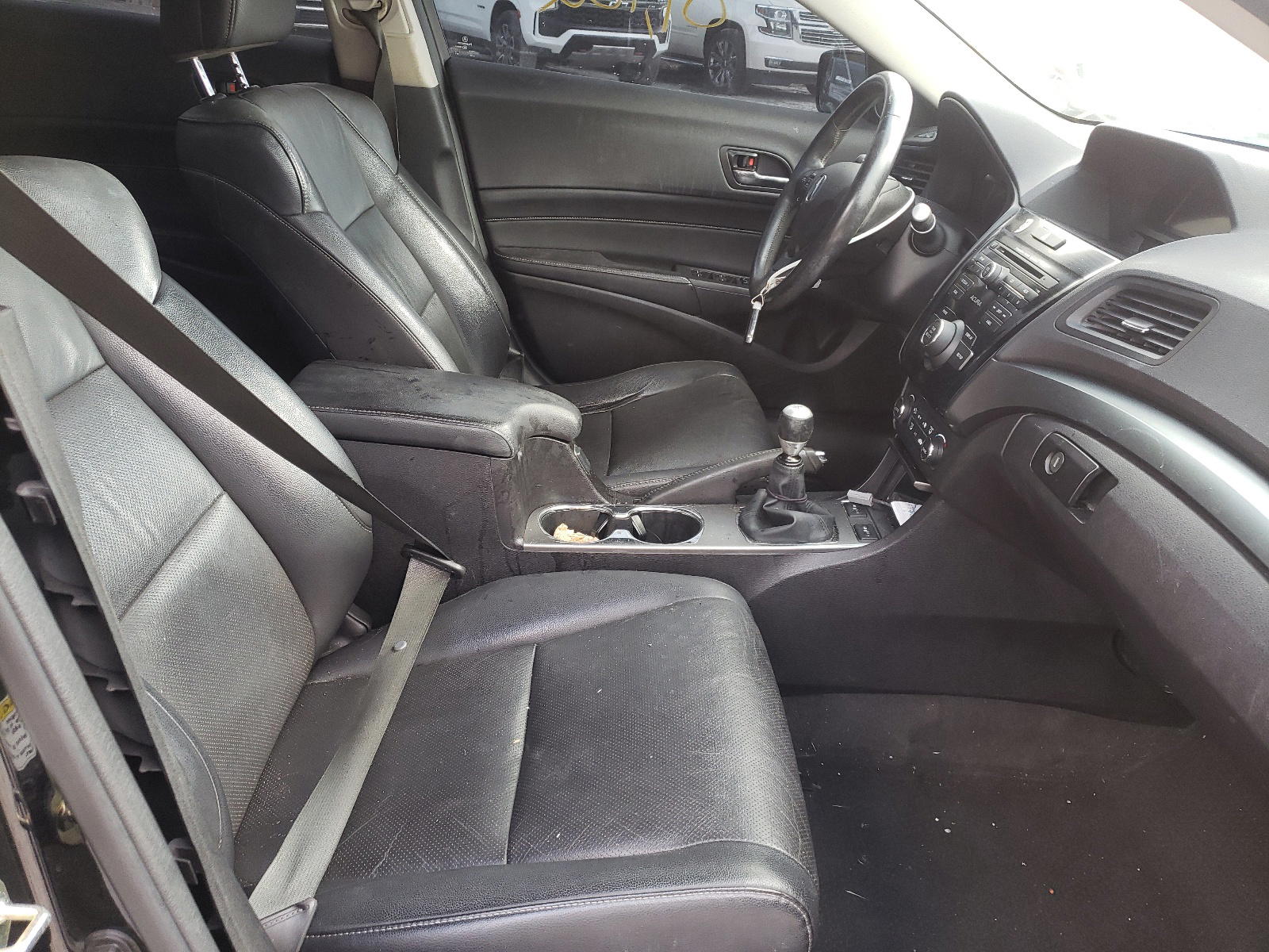 Photo 5 from auction – 2014 ACURA ILX 24 PRE with VIN 19VDE2E50EE000834