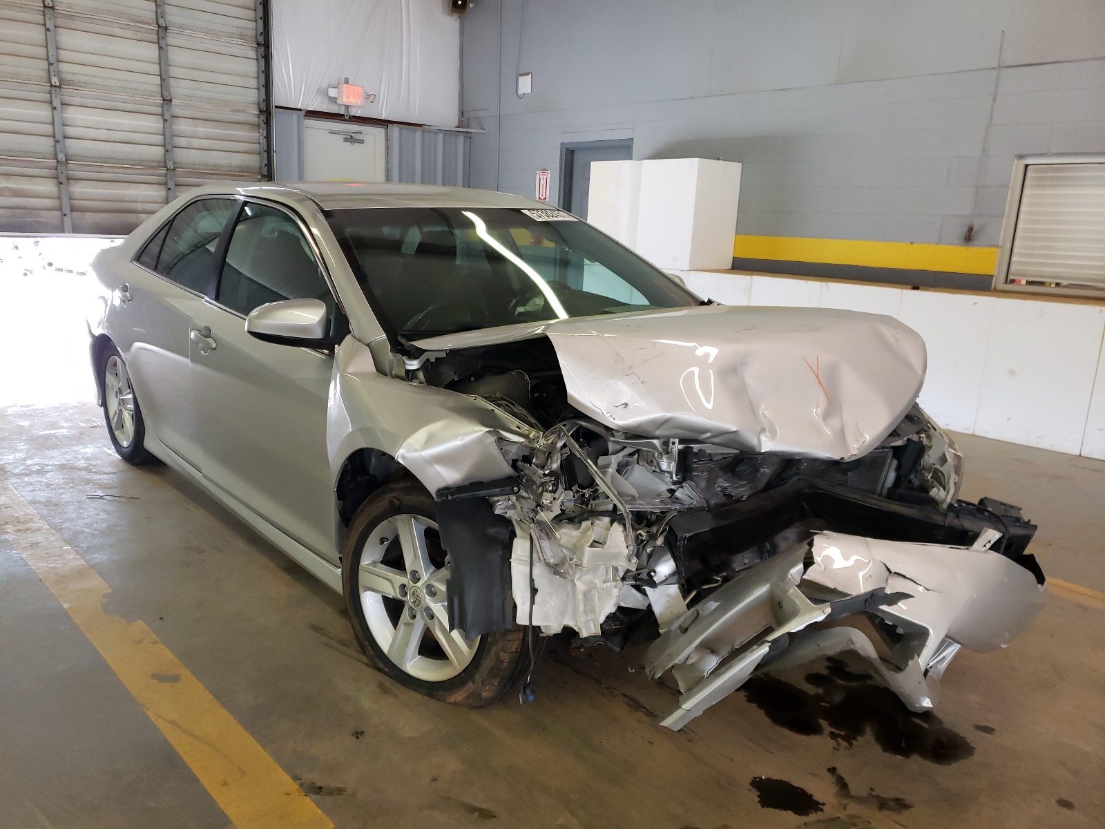 TOYOTA CAMRY L 2014 with VIN 4T1BF1FKXEU829904 - Photo from auction