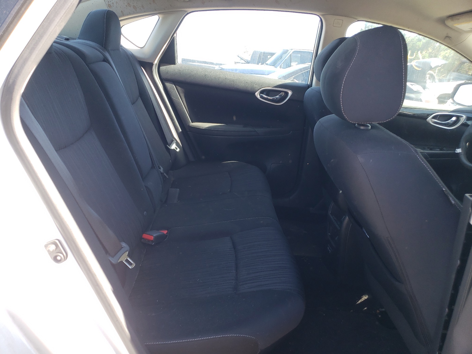 Photo 6 from auction – 2019 NISSAN SENTRA S with VIN 3N1AB7AP1KL606676