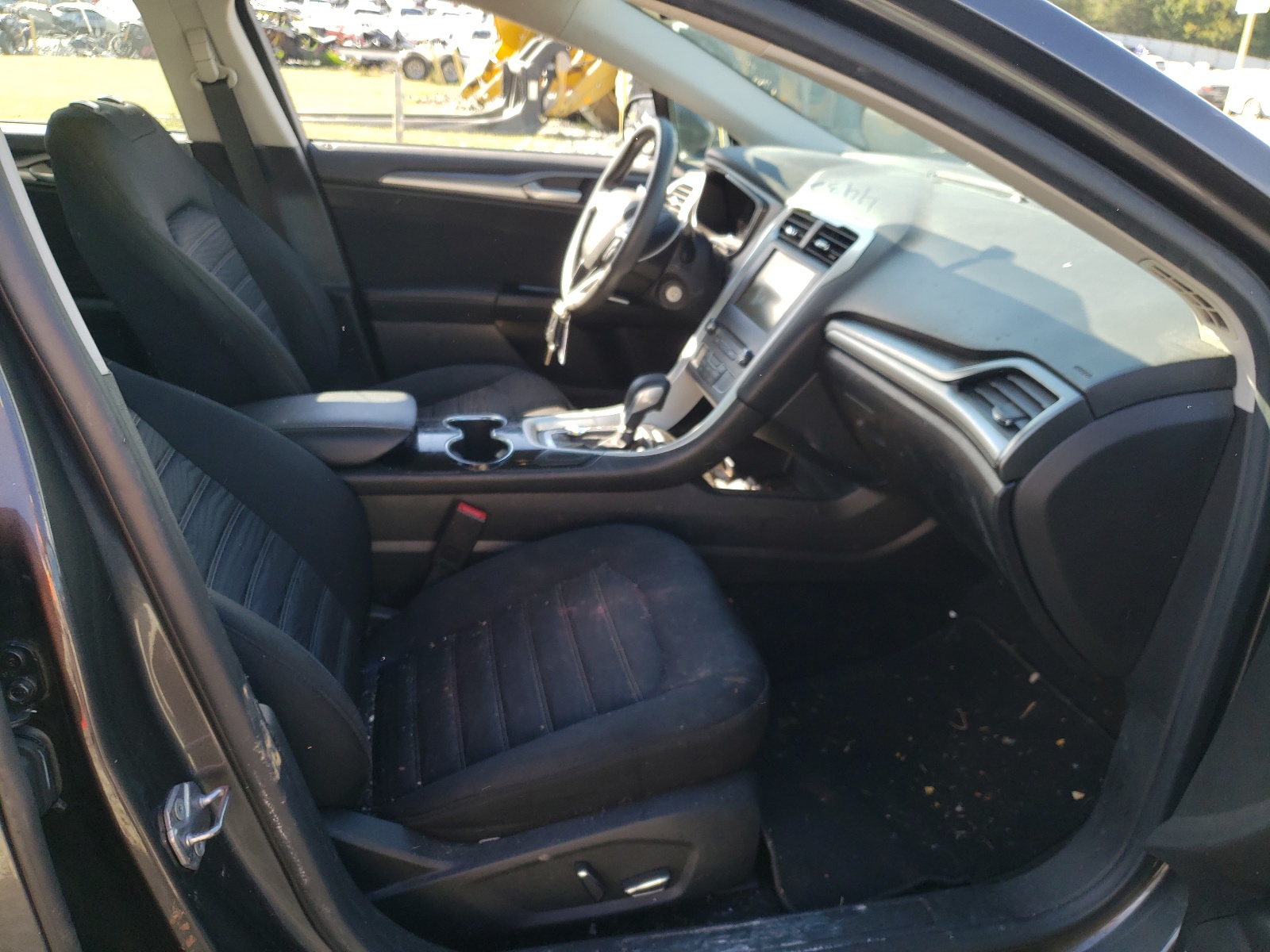 Zdjęcie 5 z aukcji – 2016 FORD FUSION SE z VIN 3FA6P0H76GR294432