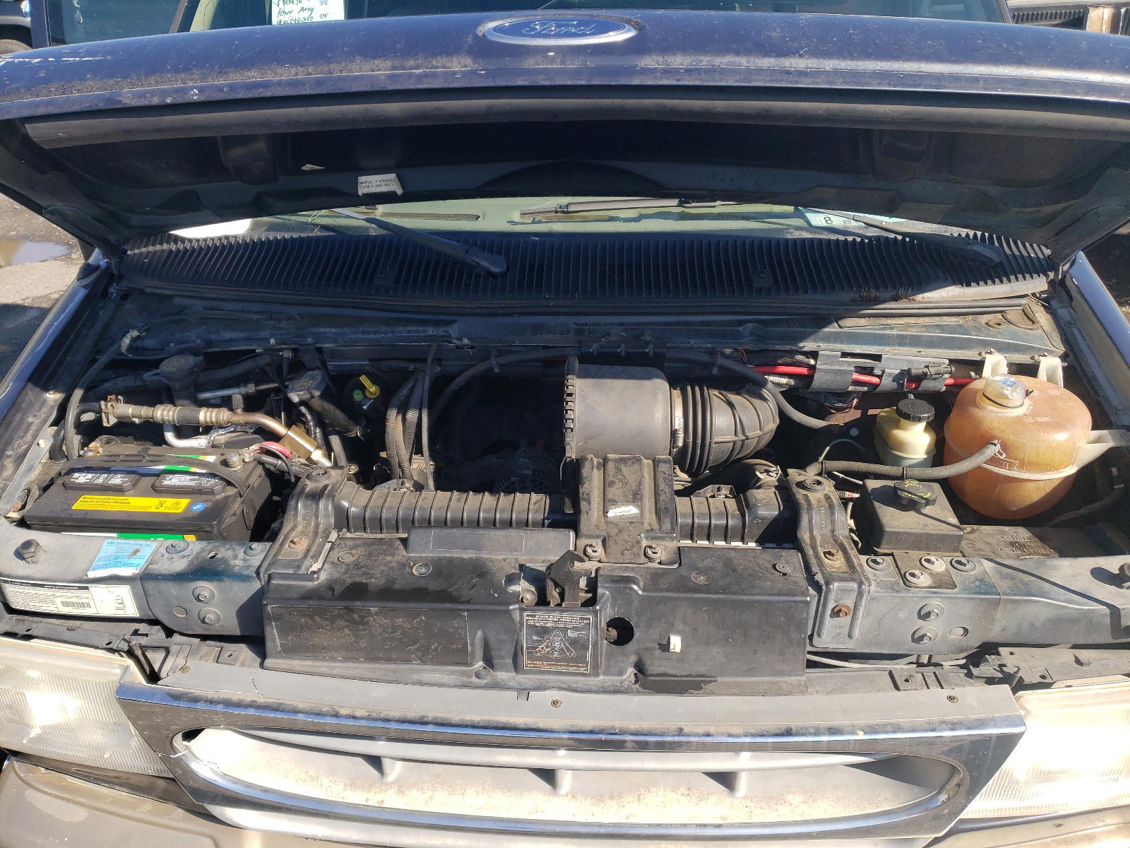 Photo 7 from auction – 2000 FORD ECONOLINE with VIN 1FDPE24L0YHA81039
