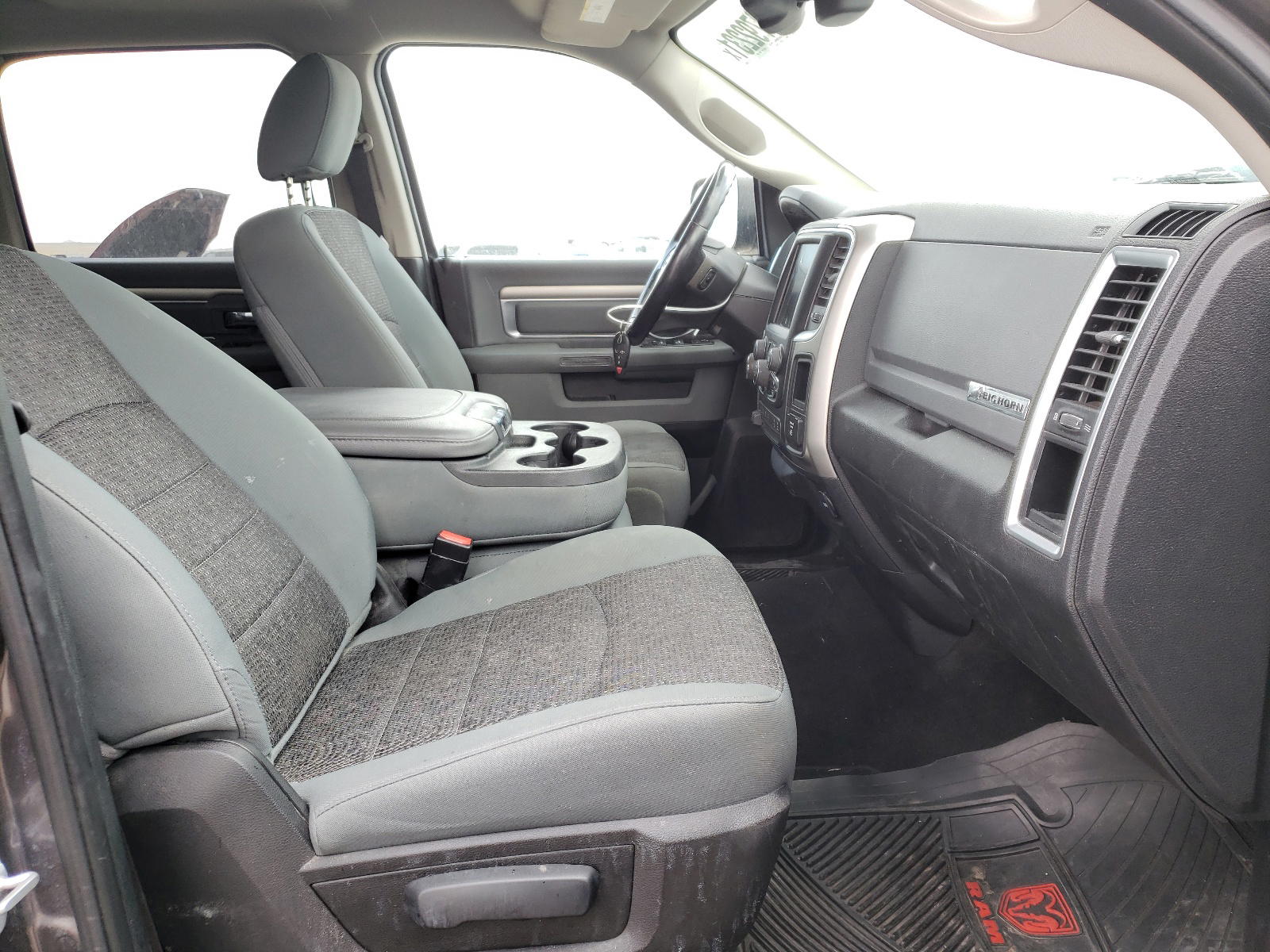 Photo 5 from auction – 2017 RAM 1500 SLT with VIN 1C6RR7TT7HS538875