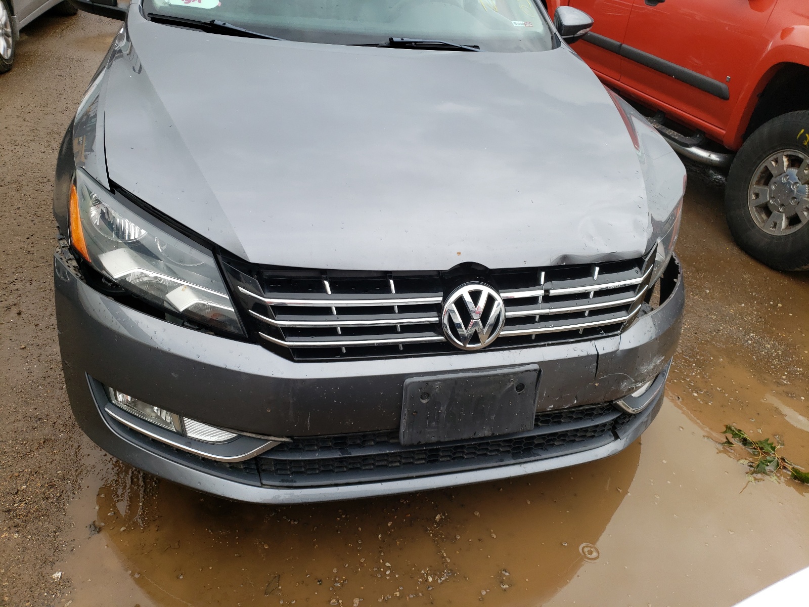 Photo 9 from auction – 2012 VOLKSWAGEN PASSAT SE with VIN 1VWBM7A38CC059926