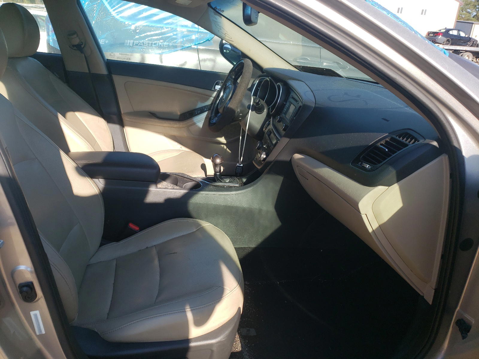 Photo 5 from auction – 2014 KIA OPTIMA EX with VIN 5XXGN4A79EG322824