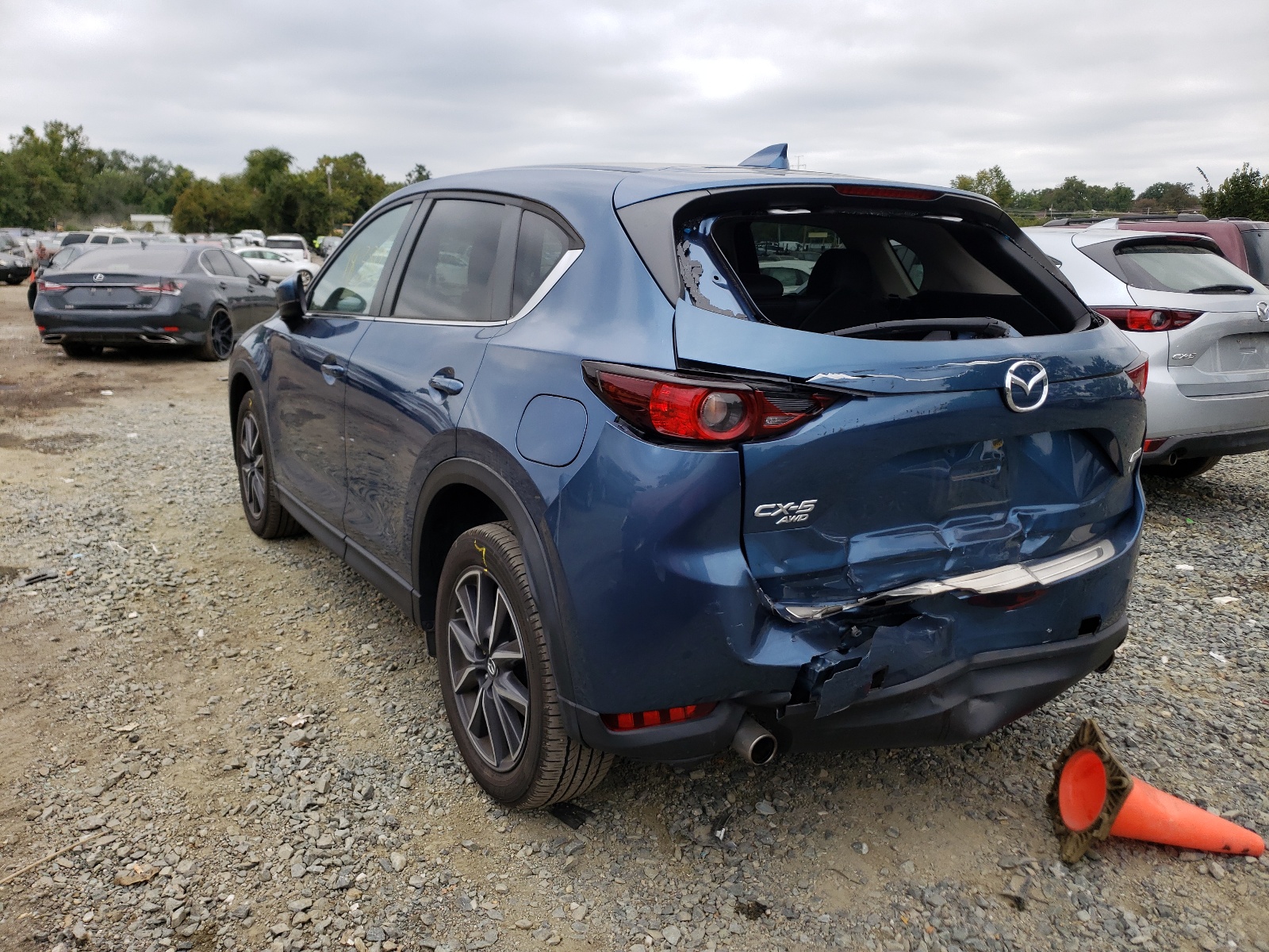 Photo 3 from auction – 2018 MAZDA CX-5 TOURI with VIN JM3KFBCMXJ0442505