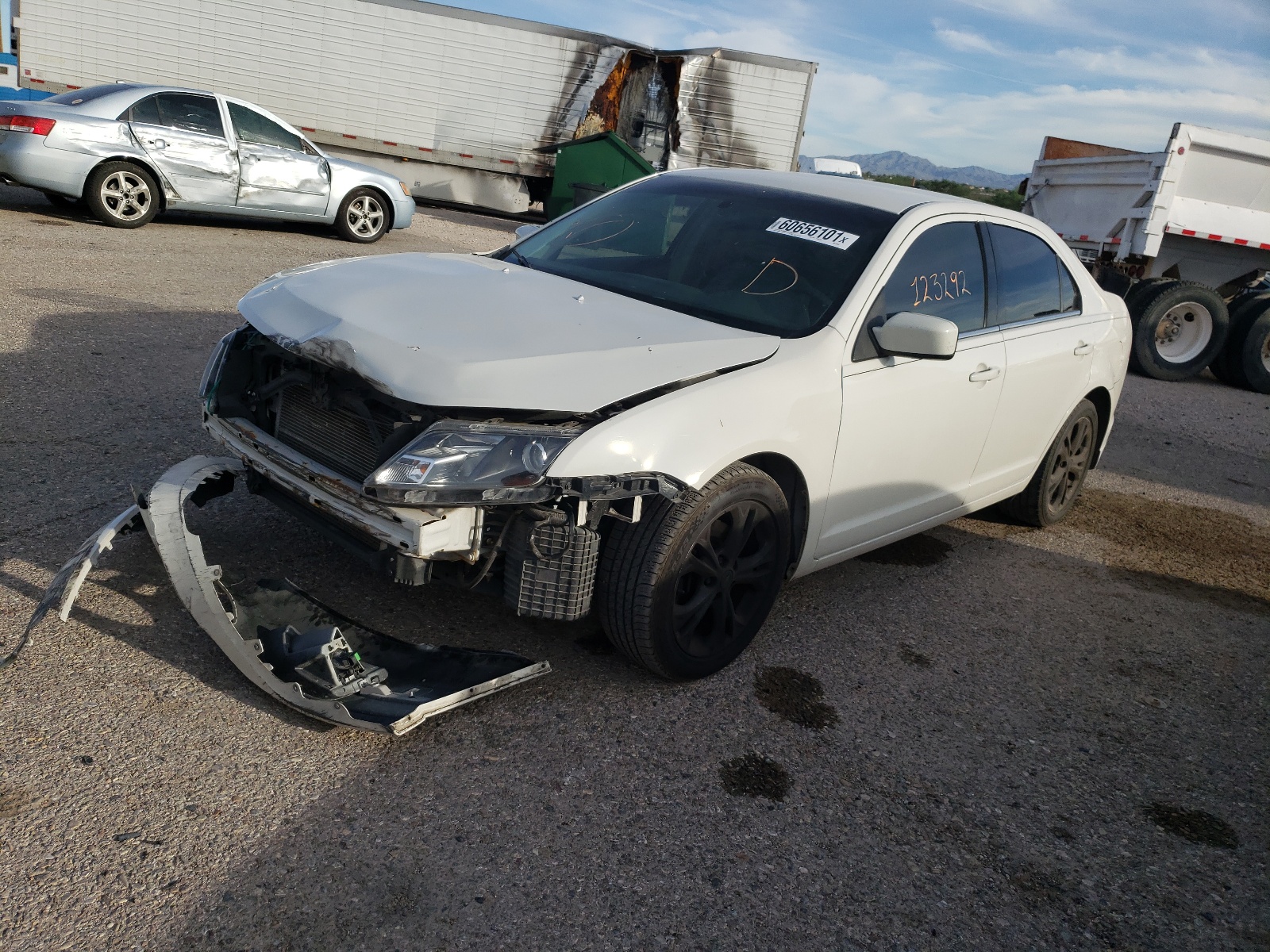 Photo 2 from auction – 2012 FORD FUSION SE with VIN 3FAHP0HA4CR299594
