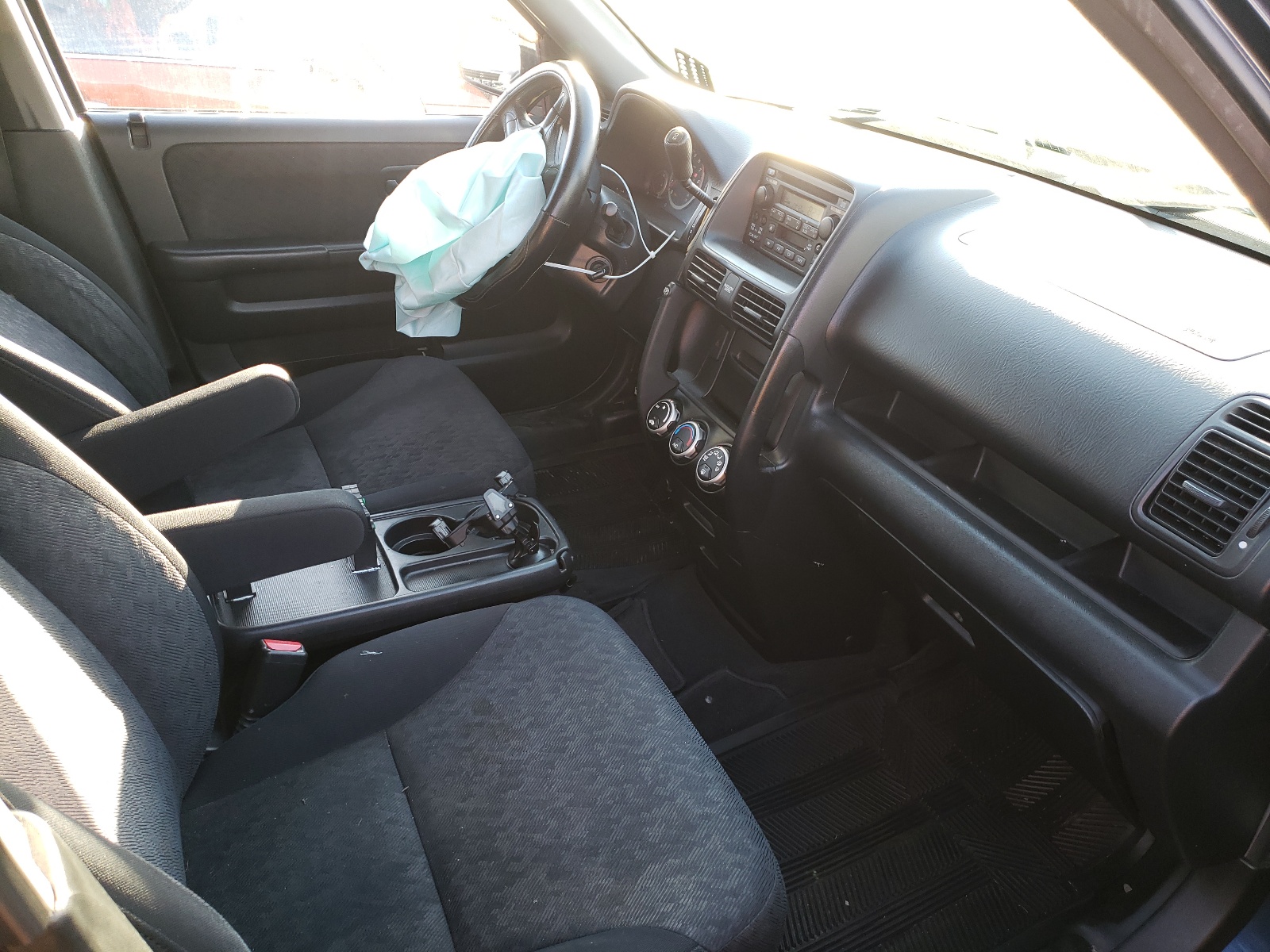 Photo 5 from auction – 2006 HONDA CR-V LX with VIN JHLRD78556C016841