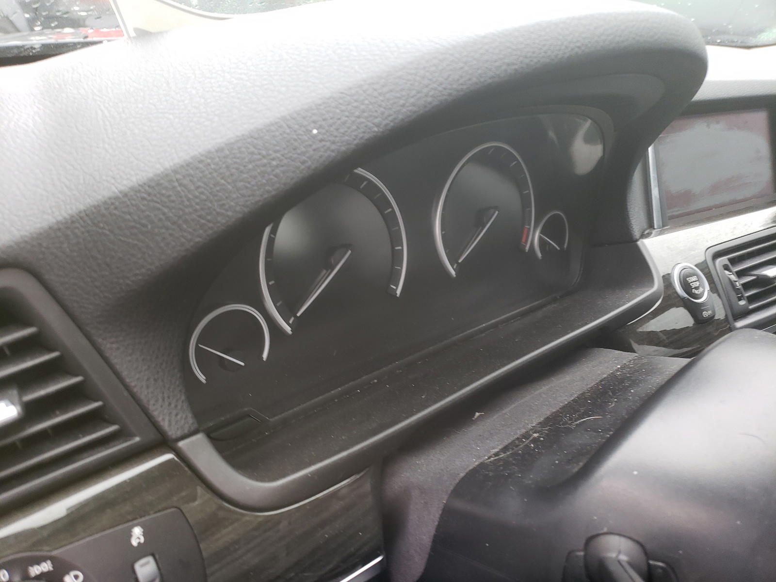 Photo 8 from auction – 2016 BMW 535 XI with VIN WBA5B3C51GG256526