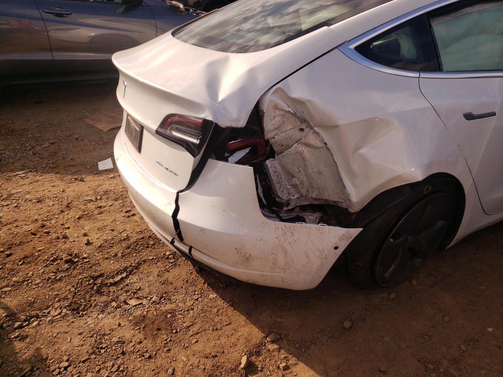 Photo 9 from auction – 2019 TESLA MODEL 3 with VIN 5YJ3E1EB6KF493170