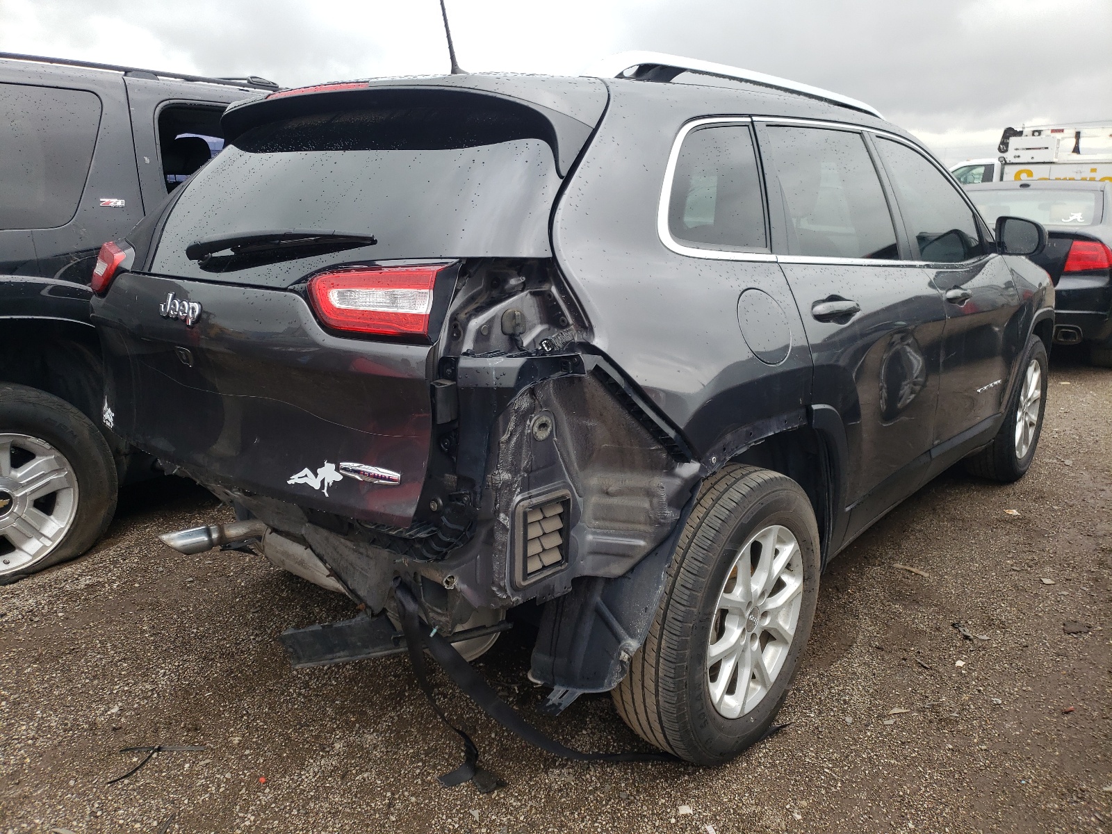 Photo 4 from auction – 2017 JEEP CHEROKEE L with VIN 1C4PJLCB5HW522688