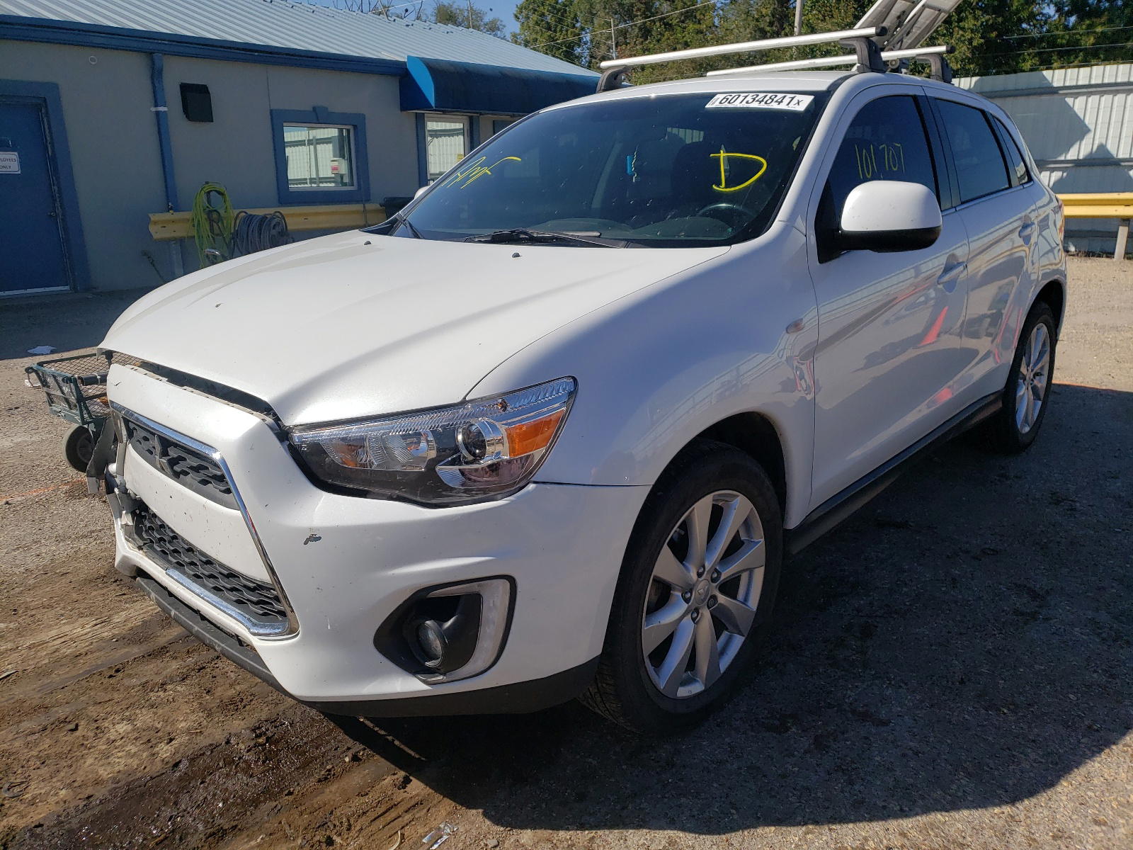 Photo 2 from auction – 2015 MITSUBISHI OUTLANDER with VIN 4A4AP4AU5FE017759