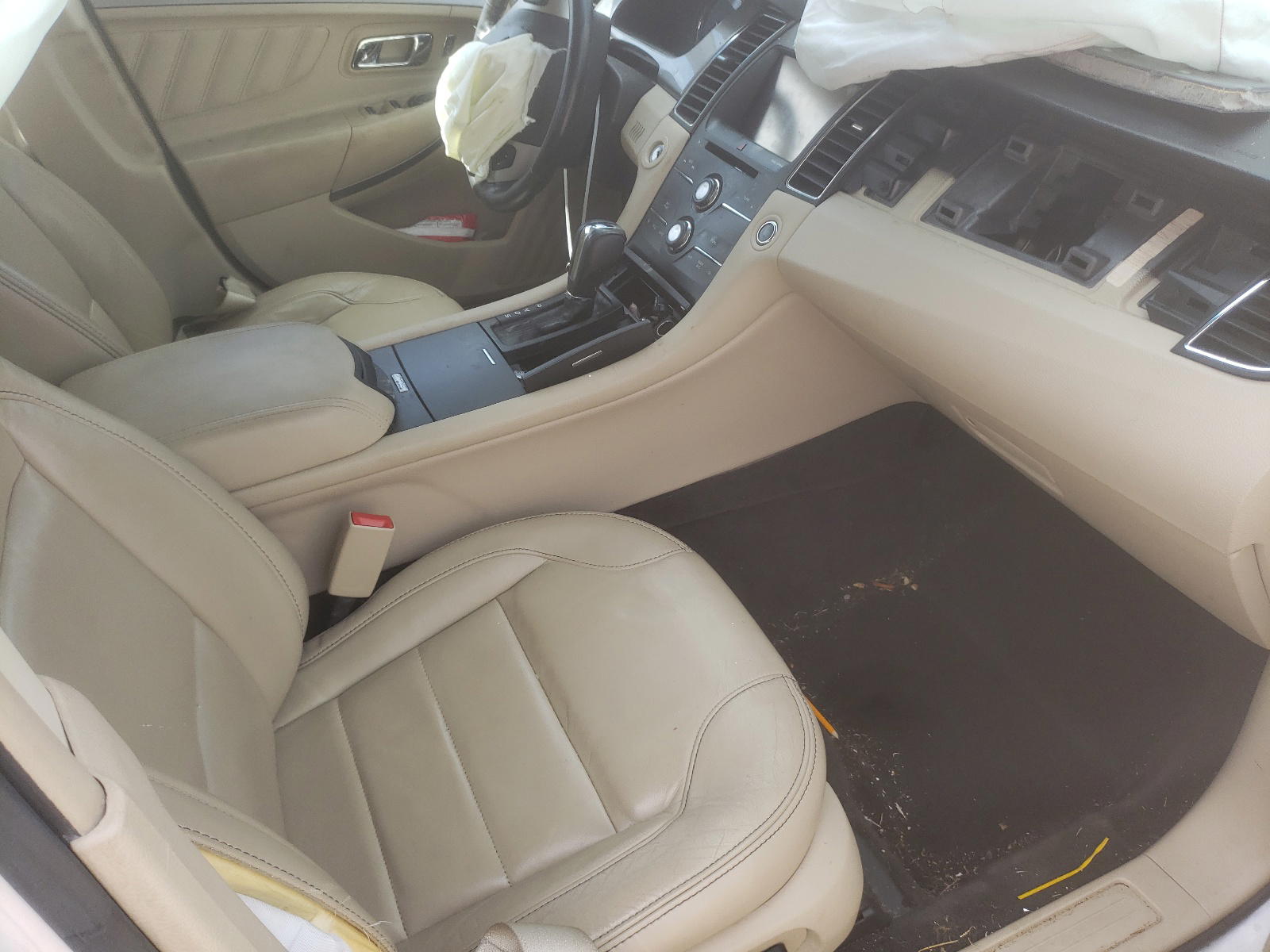 Photo 5 from auction – 2013 FORD TAURUS SEL with VIN 1FAHP2E81DG137895
