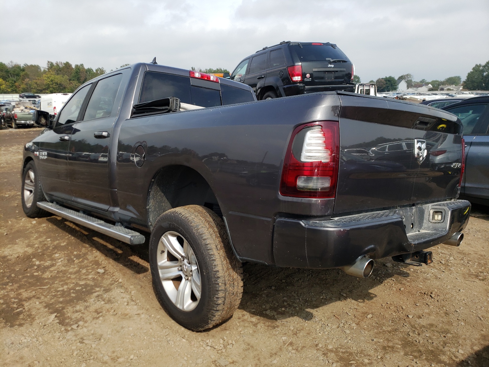 Photo 3 from auction – 2014 RAM 1500 SPORT with VIN 1C6RR7UT8ES402040