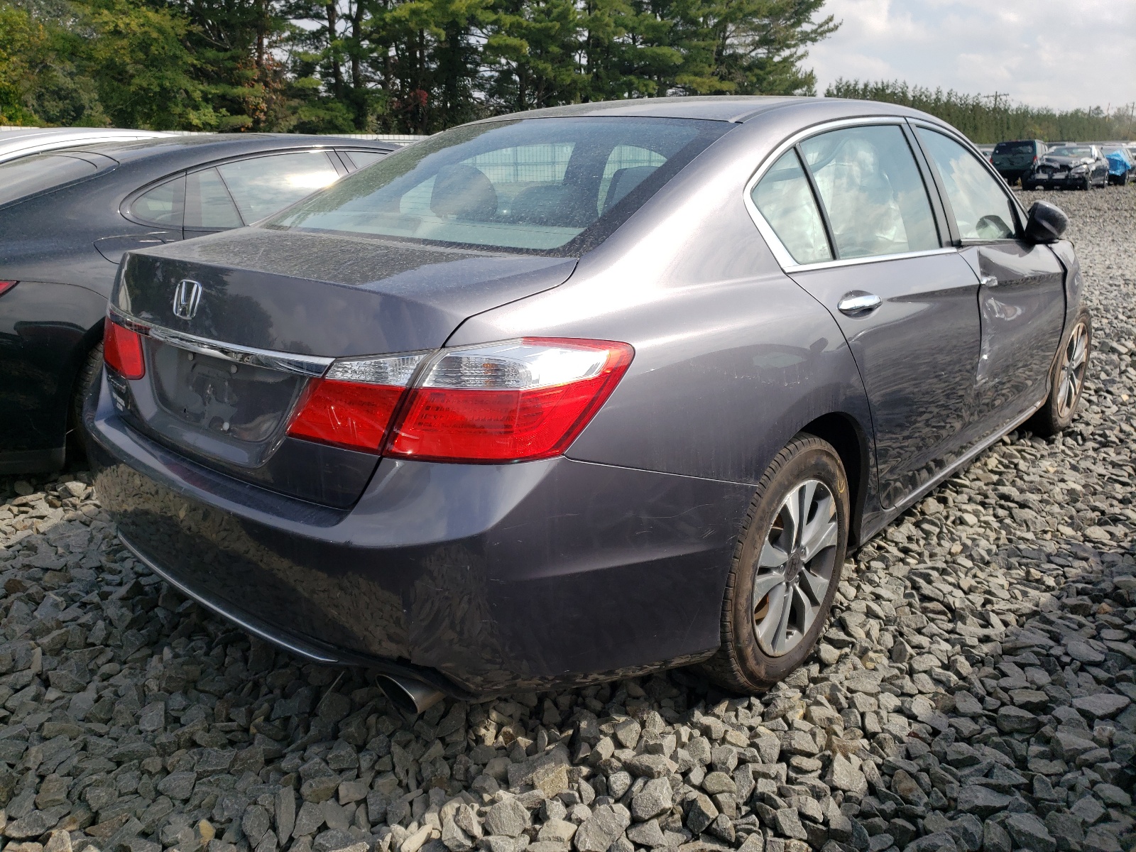 Photo 4 from auction – 2015 HONDA ACCORD with VIN 1HGCR2F38FA211368