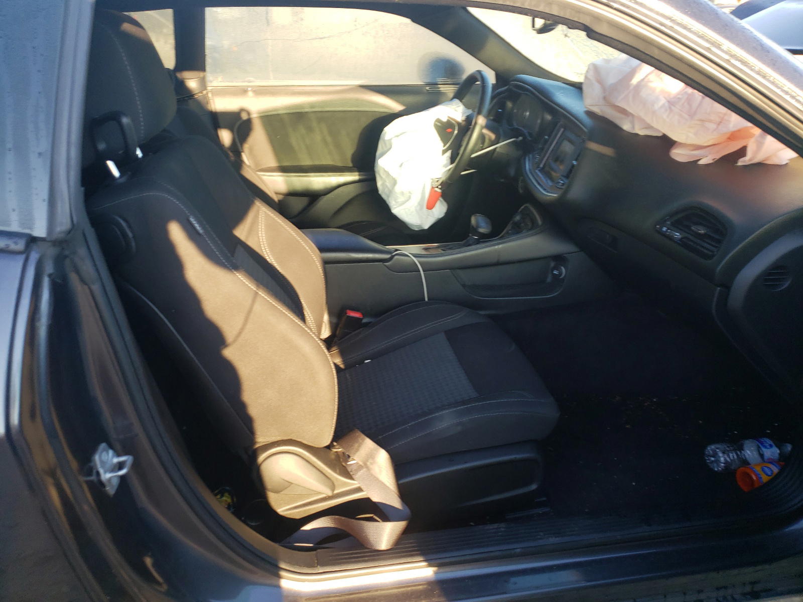 Photo 5 from auction – 2016 DODGE CHALLENGER with VIN 2C3CDZAG8GH129115