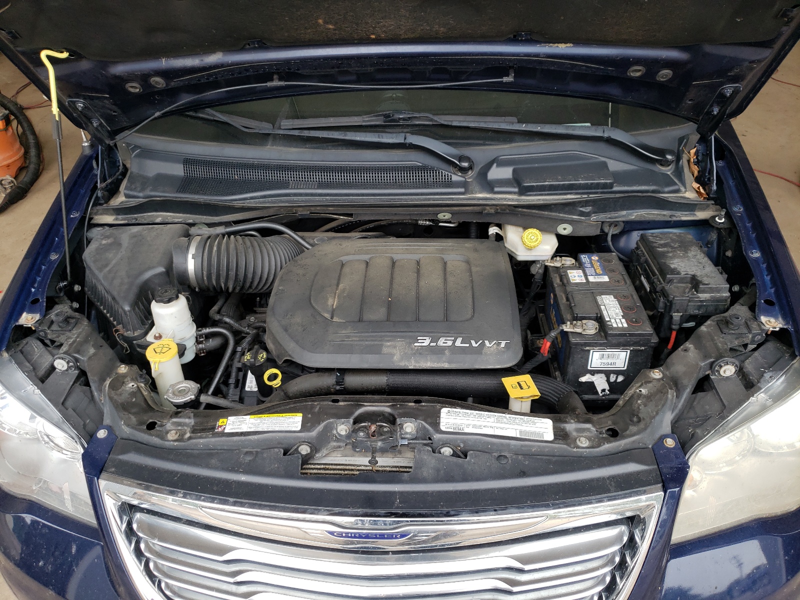 Photo 7 from auction – 2012 CHRYSLER TOWN & COU with VIN 2C4RC1CG9CR345437