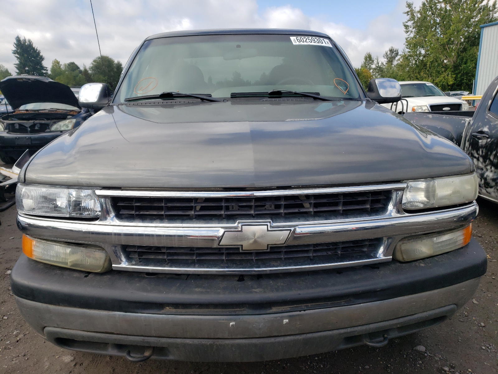 Photo 9 from auction – 2002 CHEVROLET SILVERADO with VIN 2GCEK19V121267921