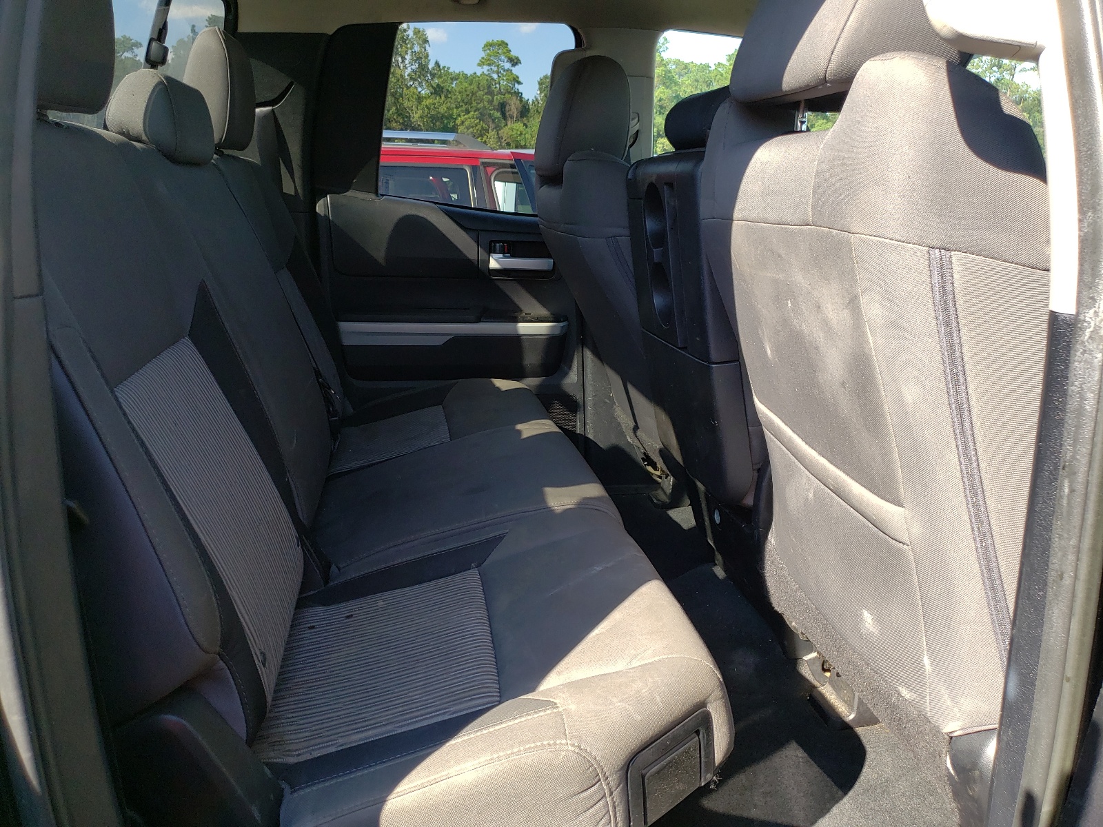 Photo 6 from auction – 2014 TOYOTA TUNDRA DOU with VIN 5TFRM5F18EX080333