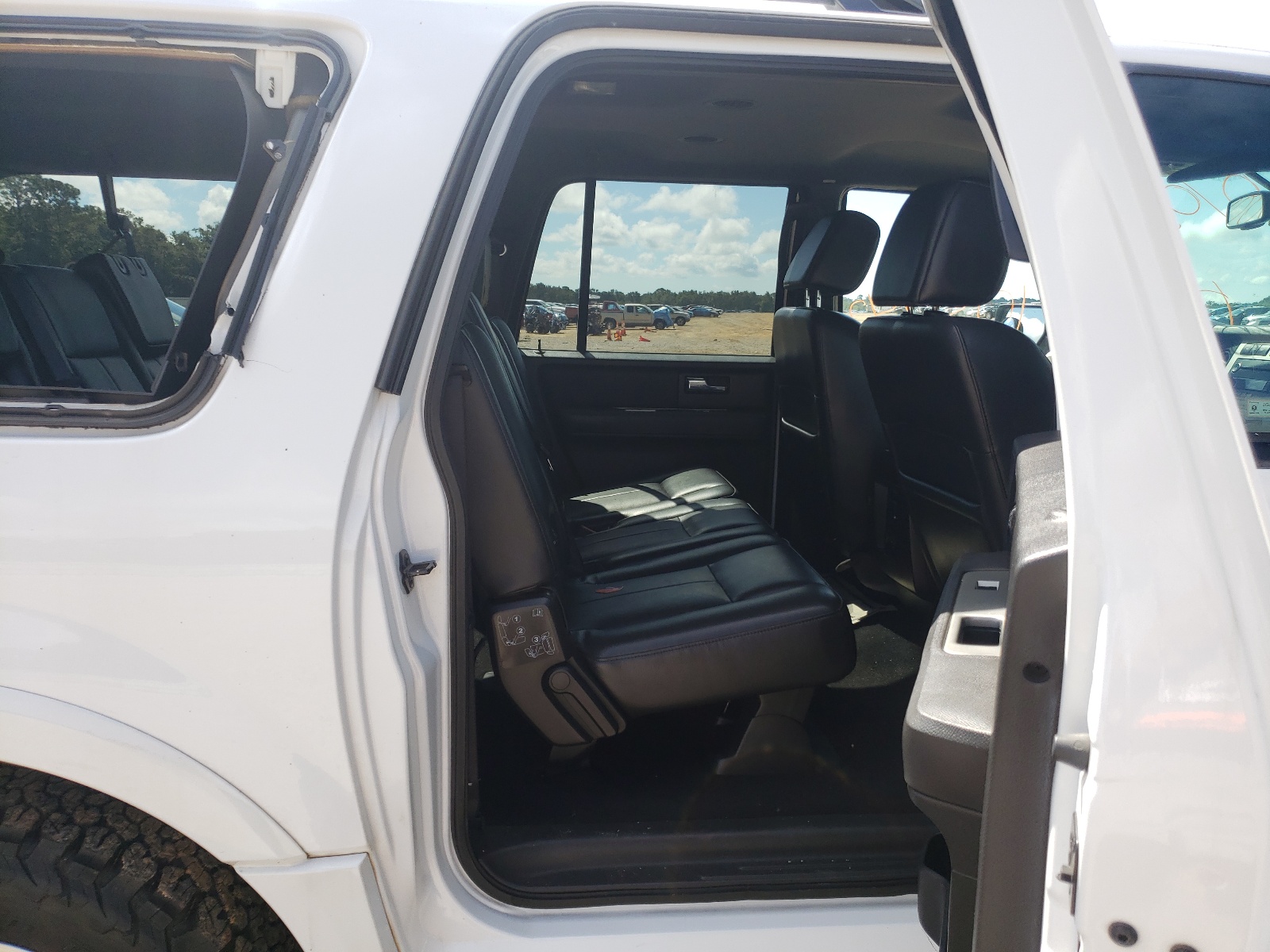 Zdjęcie 6 z aukcji – 2007 FORD EXPEDITION z VIN 1FMFK16537LA63580