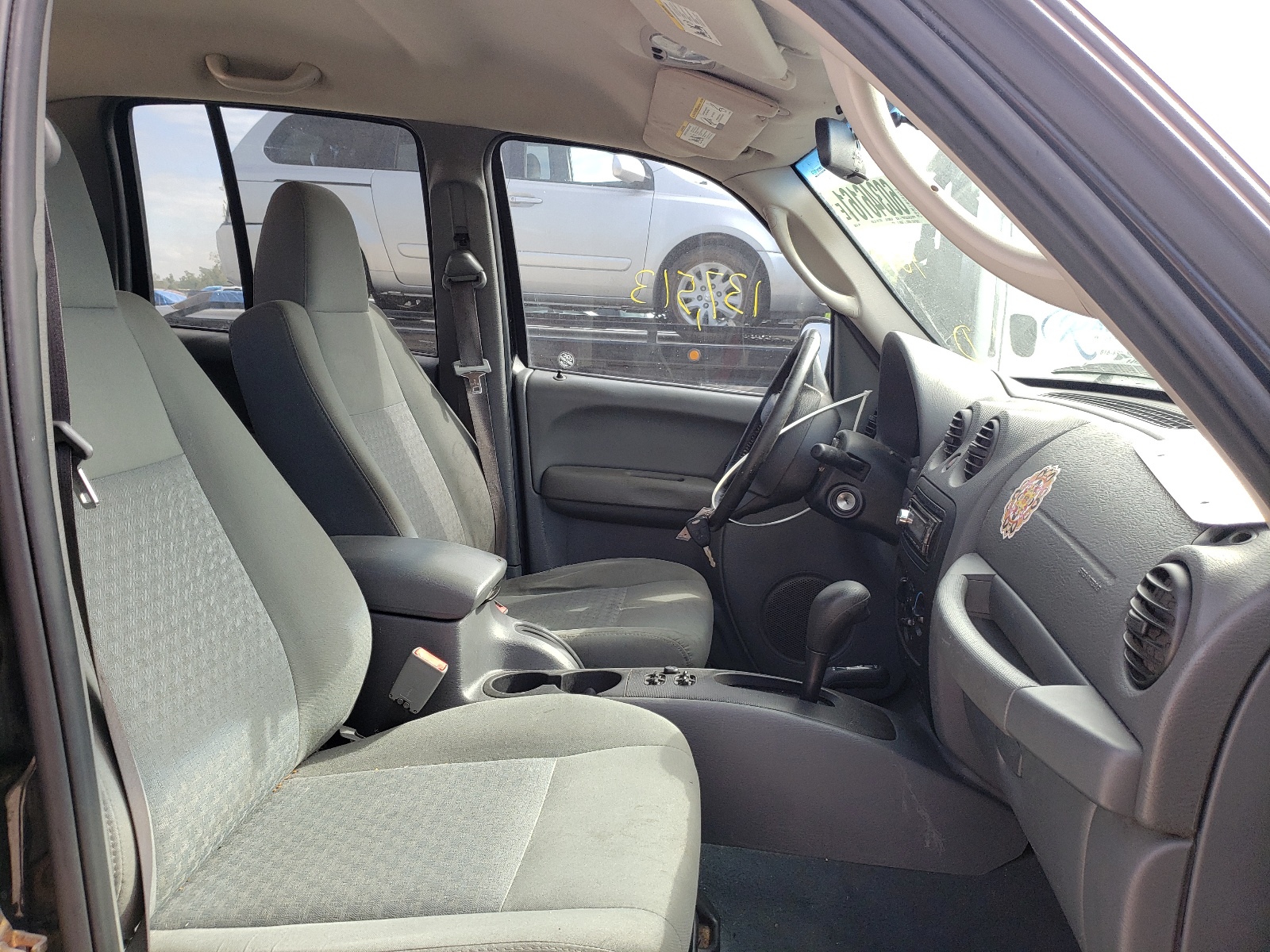Photo 5 from auction – 2007 JEEP LIBERTY SP with VIN 1J4GL48K67W655056