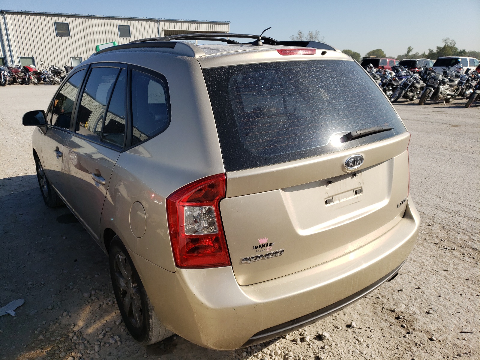 Photo 3 from auction – 2007 KIA RONDO LX with VIN KNAFG526777062210
