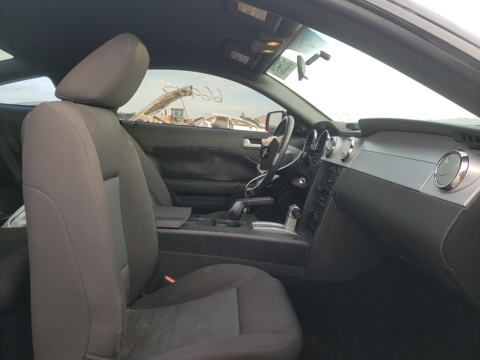 Photo 5 from auction – 2006 FORD MUSTANG with VIN 1ZVFT80N565178183
