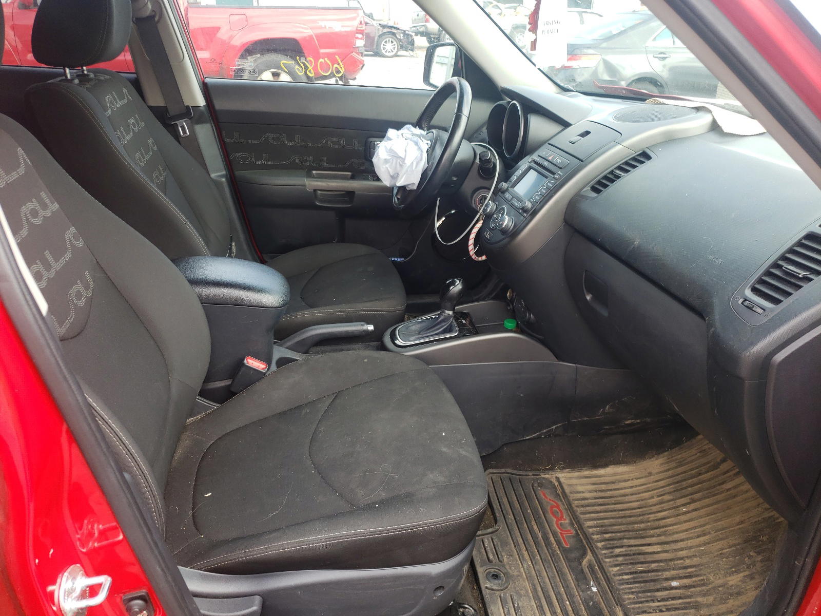 Photo 5 from auction – 2013 KIA SOUL + with VIN KNDJT2A62D7541204