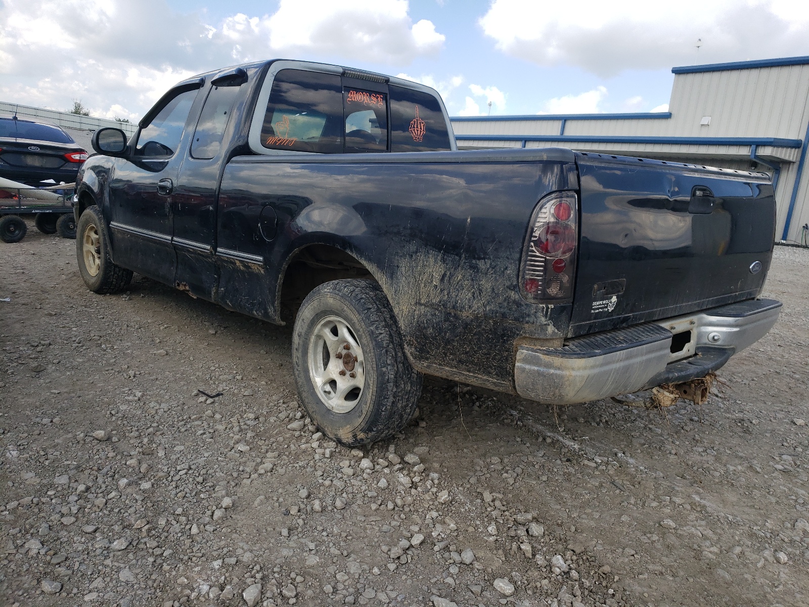 Photo 3 from auction – 1998 FORD F150 with VIN 1FTDX1767WNA11974