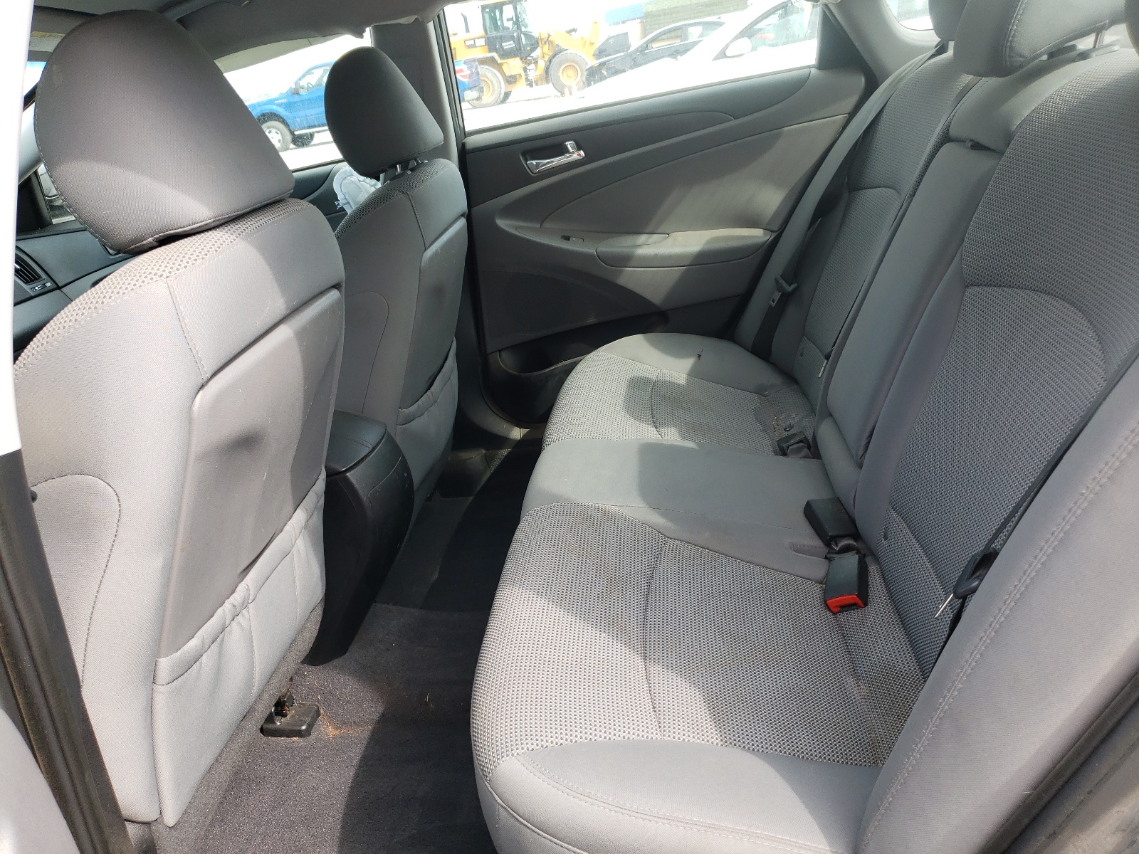 Photo 6 from auction – 2014 HYUNDAI SONATA GLS with VIN 5NPEB4AC5EH826661