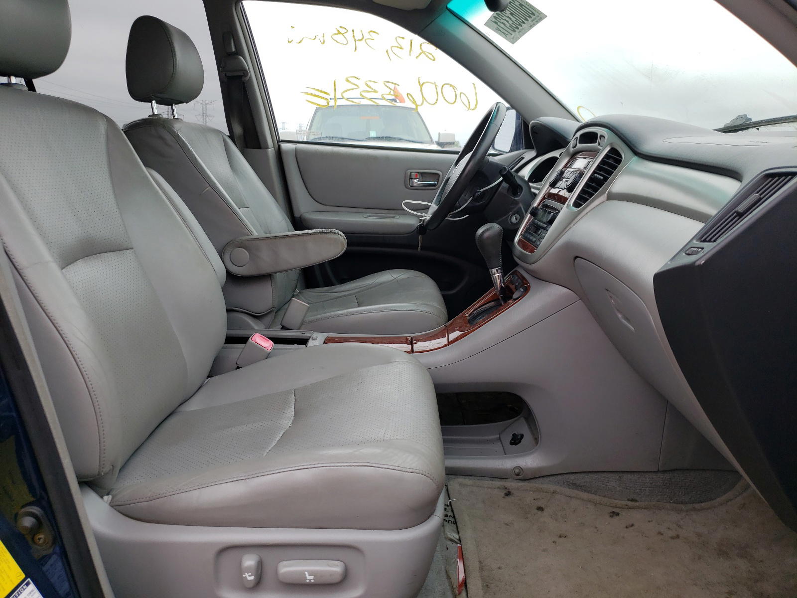 Photo 5 from auction – 2004 TOYOTA HIGHLANDER with VIN JTEEP21A340032625