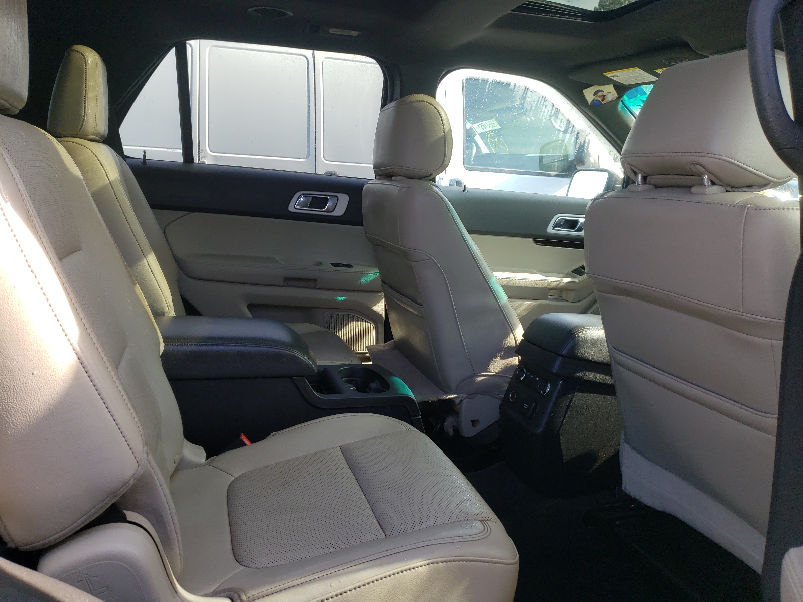 Фото 6 с аукциона – 2011 FORD EXPLORER L с VIN 1FMHK8F8XBGA02482