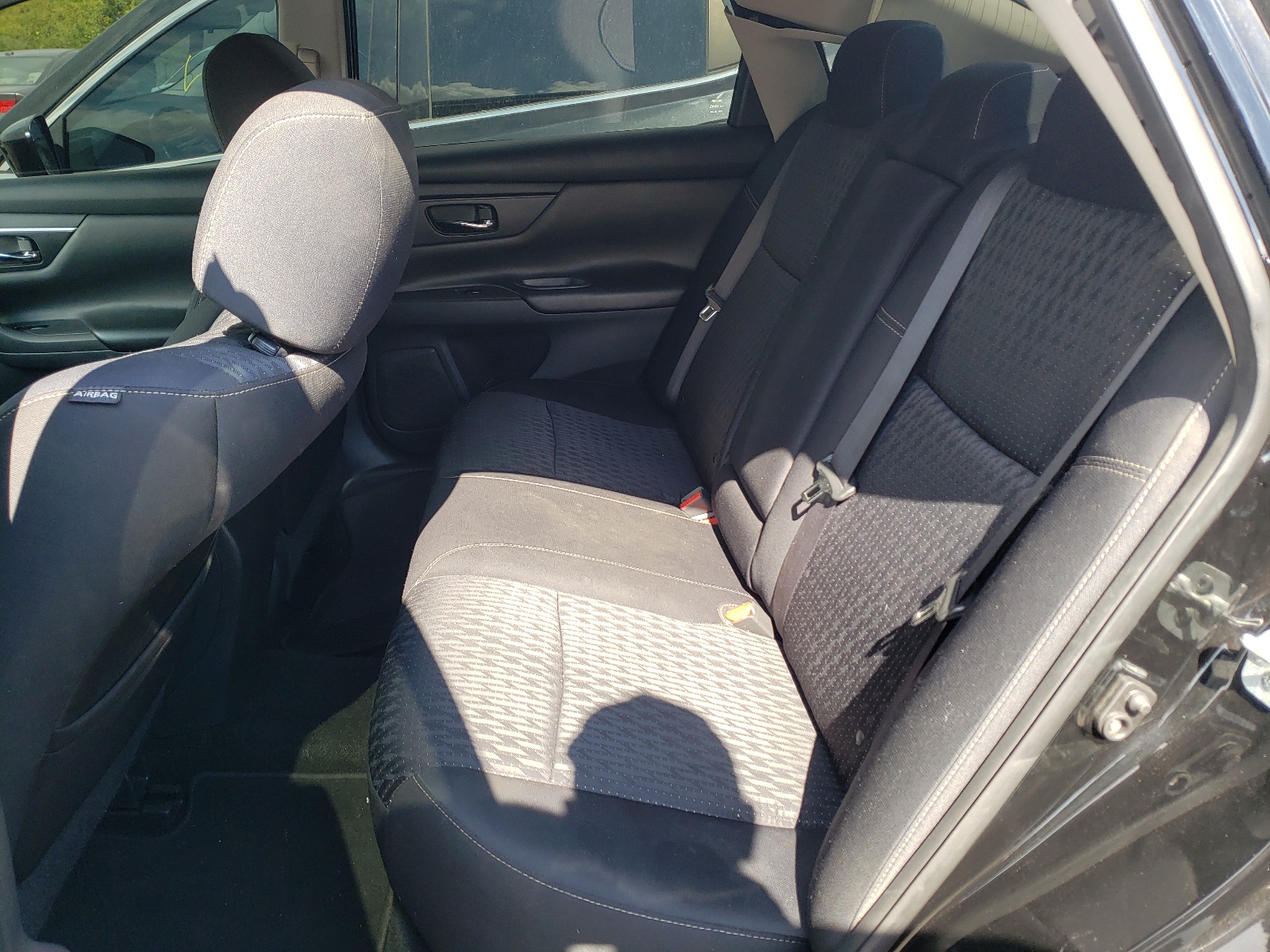 Photo 6 from auction – 2016 NISSAN ALTIMA 2.5 with VIN 1N4AL3AP8GC258063