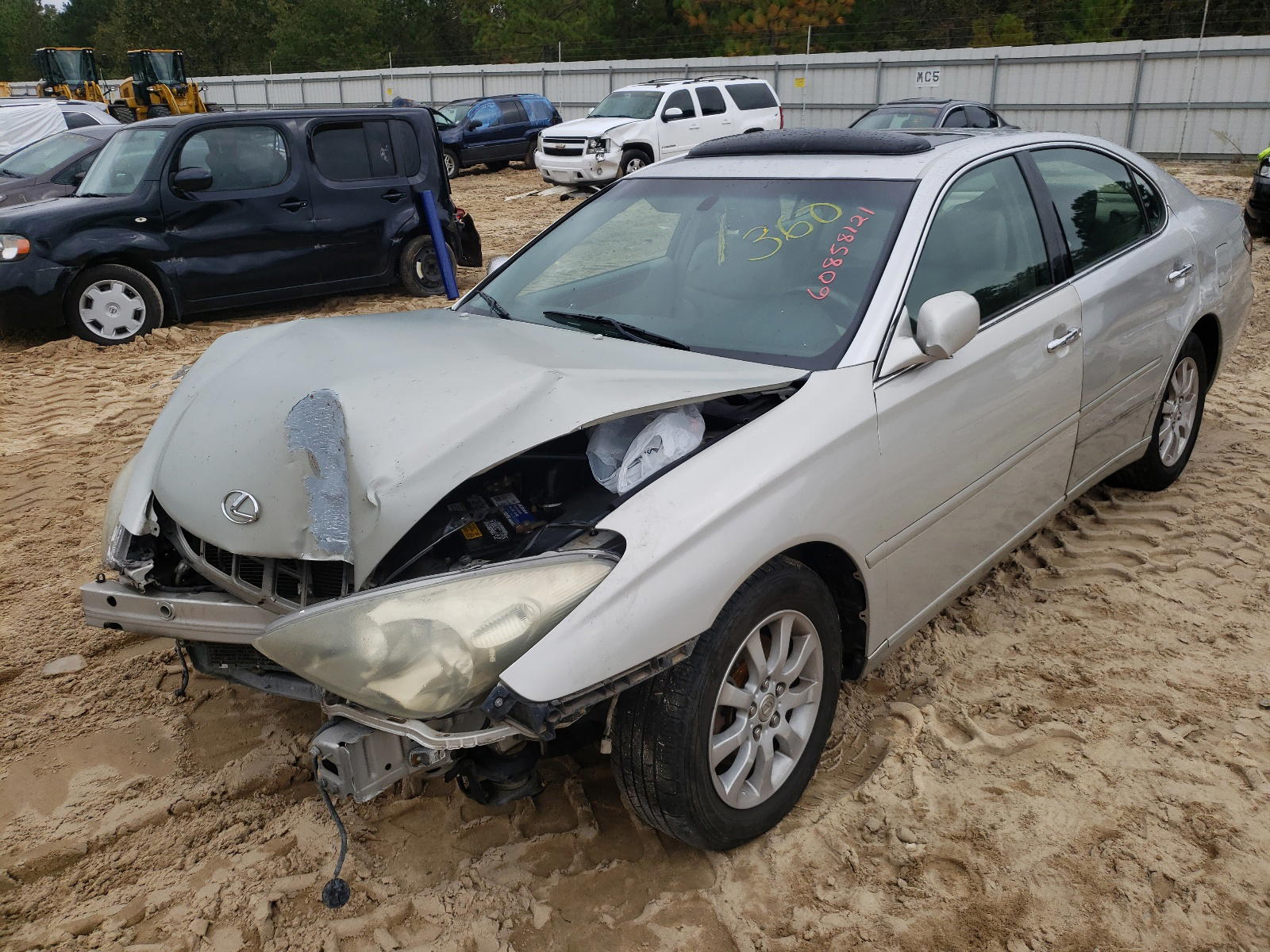 Photo 2 from auction – 2004 LEXUS ES 330 with VIN JTHBA30G140003109
