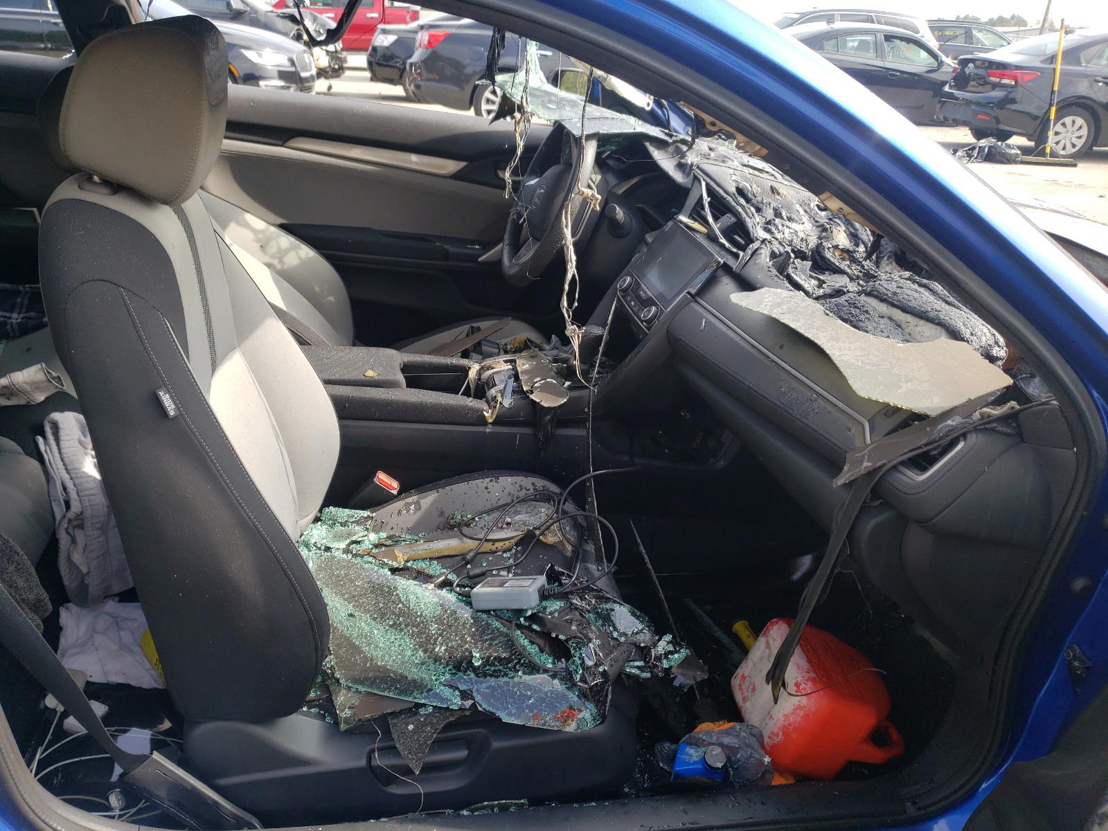 Photo 5 from auction – 2016 HONDA CIVIC EX with VIN 2HGFC3B35GH359104
