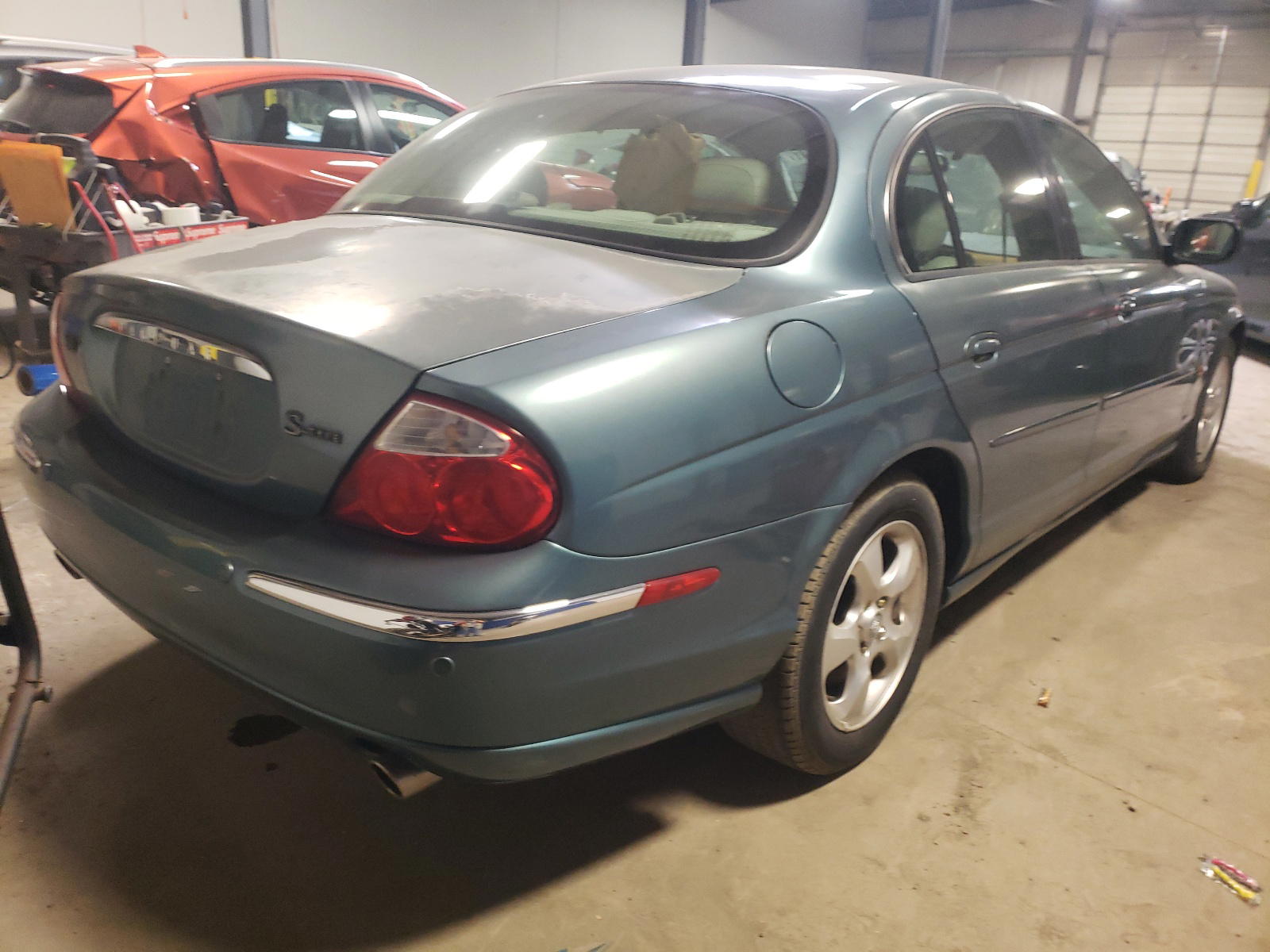 Photo 4 from auction – 2001 JAGUAR S-TYPE with VIN SAJDA01N91FM08943