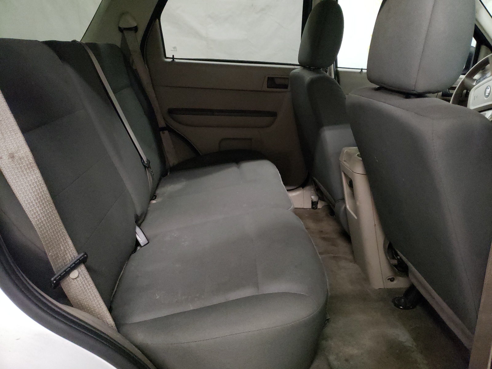 Photo 6 from auction – 2009 FORD ESCAPE XLS with VIN 1FMCU92749KC38706