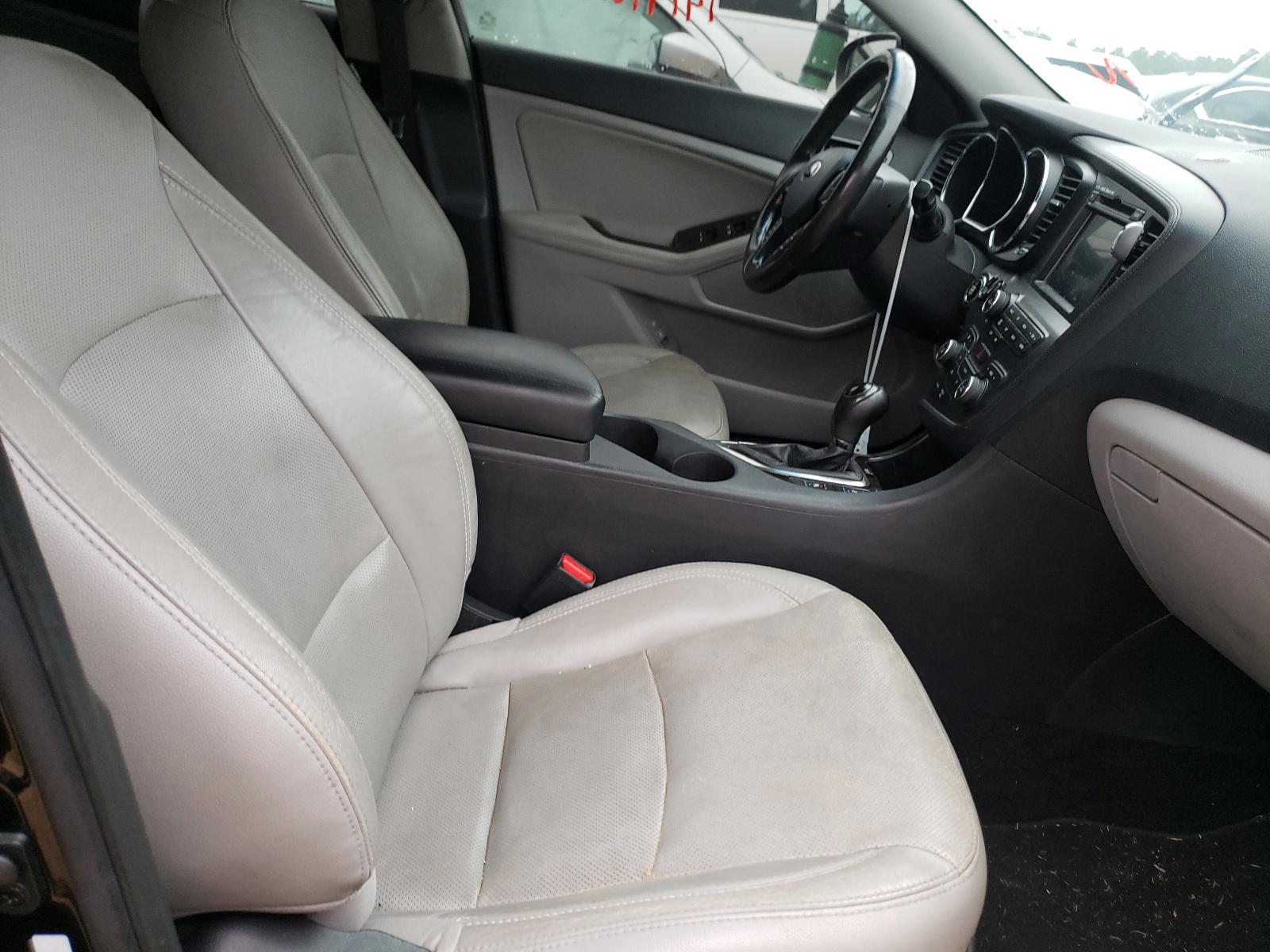 Photo 5 from auction – 2013 KIA OPTIMA EX with VIN 5XXGN4A71DG164171