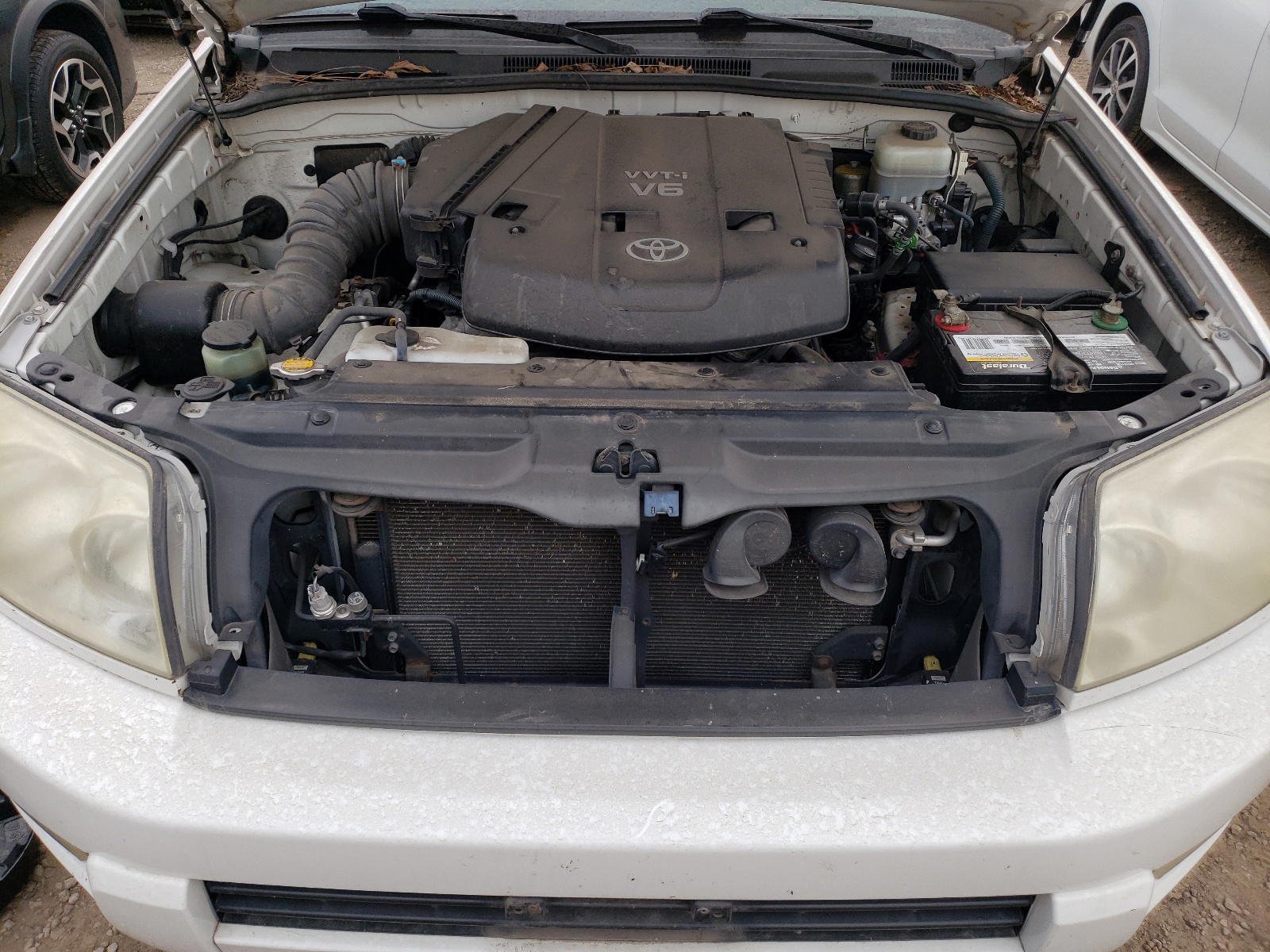 Photo 7 from auction – 2005 TOYOTA 4RUNNER SR with VIN JTEBU14R458039366