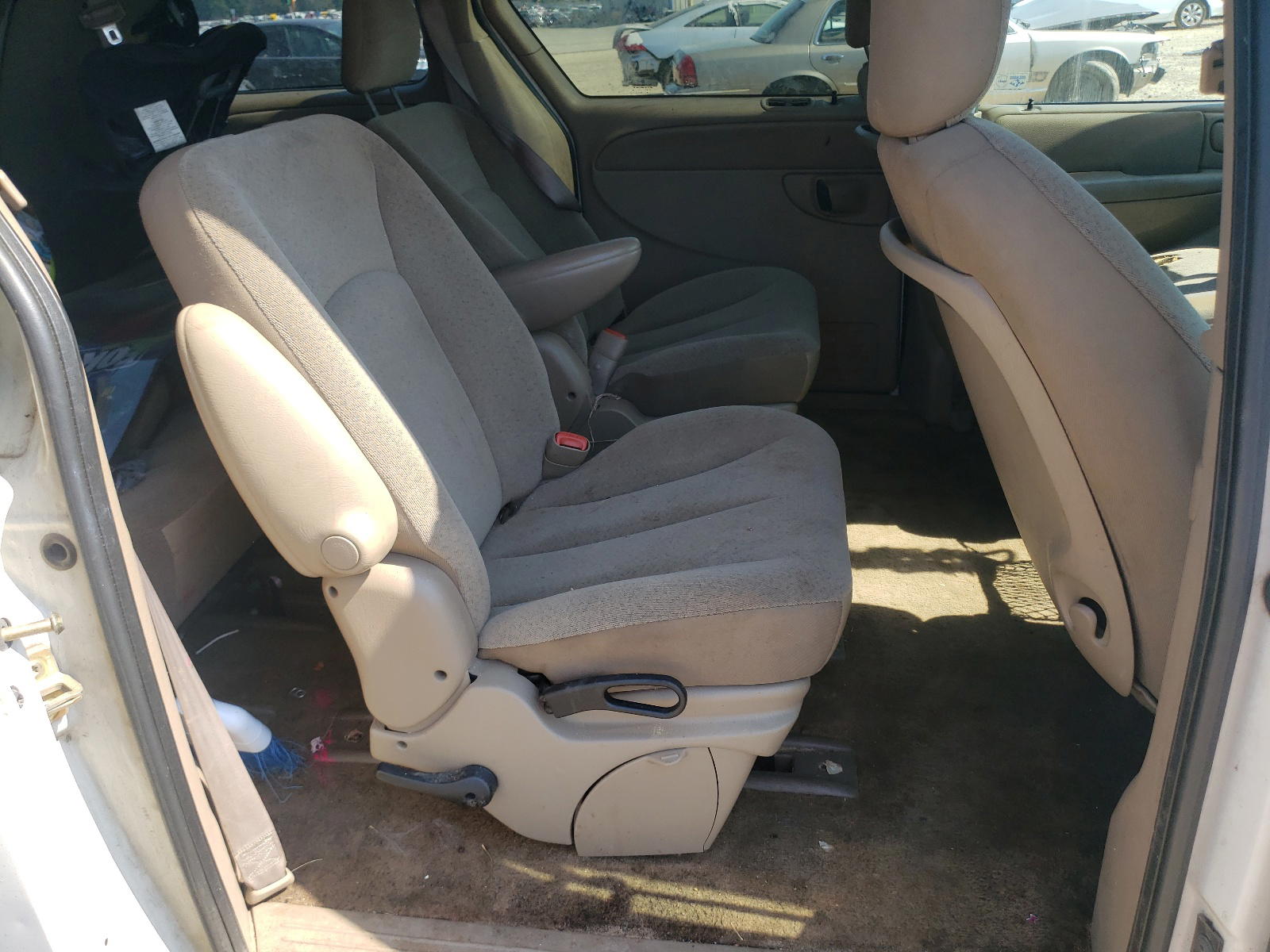 Photo 6 from auction – 2003 DODGE CARAVAN SE with VIN 1D4GP25363B154524