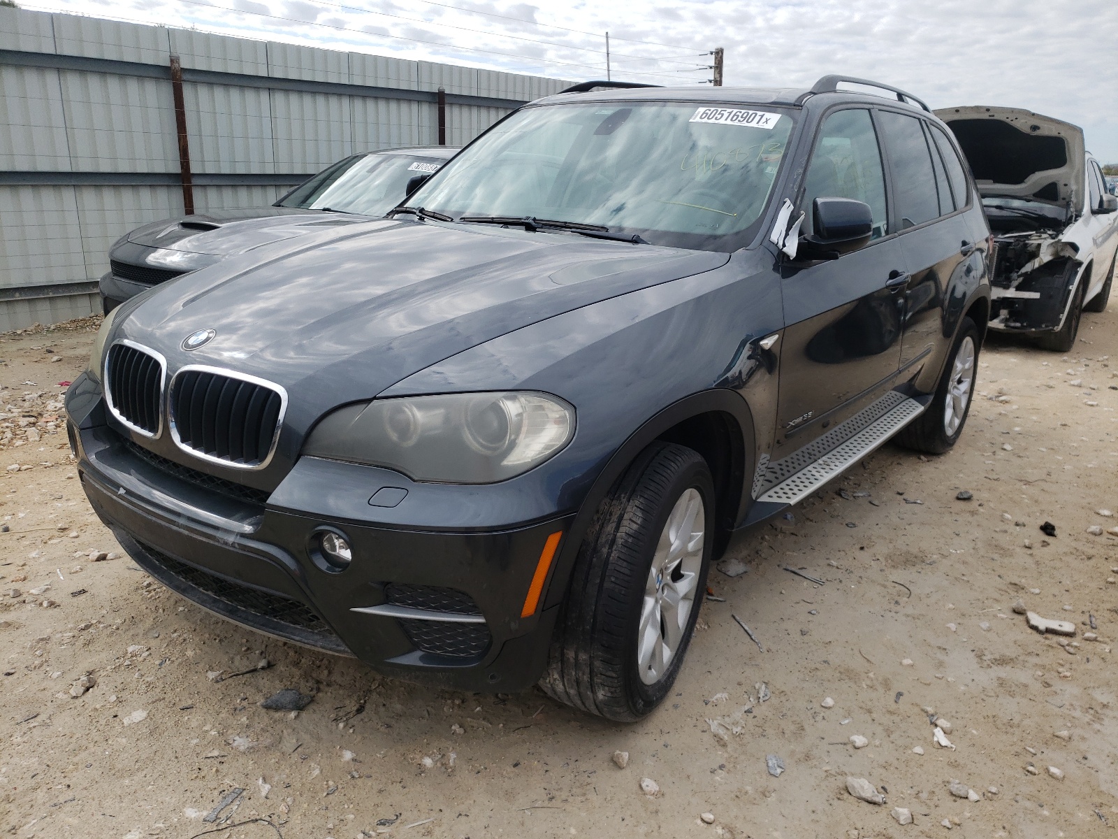 Photo 2 from auction – 2011 BMW X5 XDRIVE3 with VIN 5UXZV4C54BL410873
