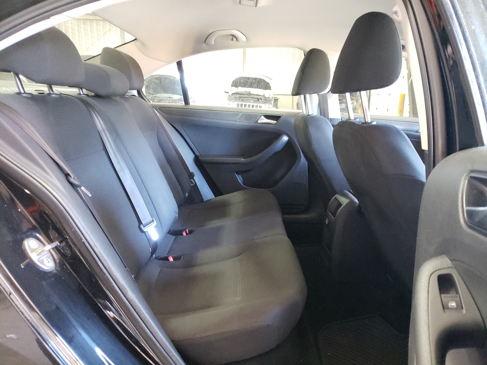 Photo 6 from auction – 2016 VOLKSWAGEN JETTA S with VIN 3VW267AJ6GM205124