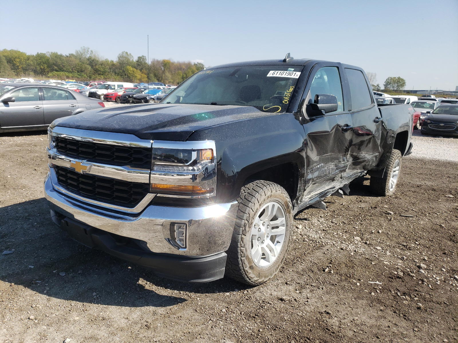 Photo 2 from auction – 2018 CHEVROLET SILVERADO with VIN 3GCUKREC1JG594629
