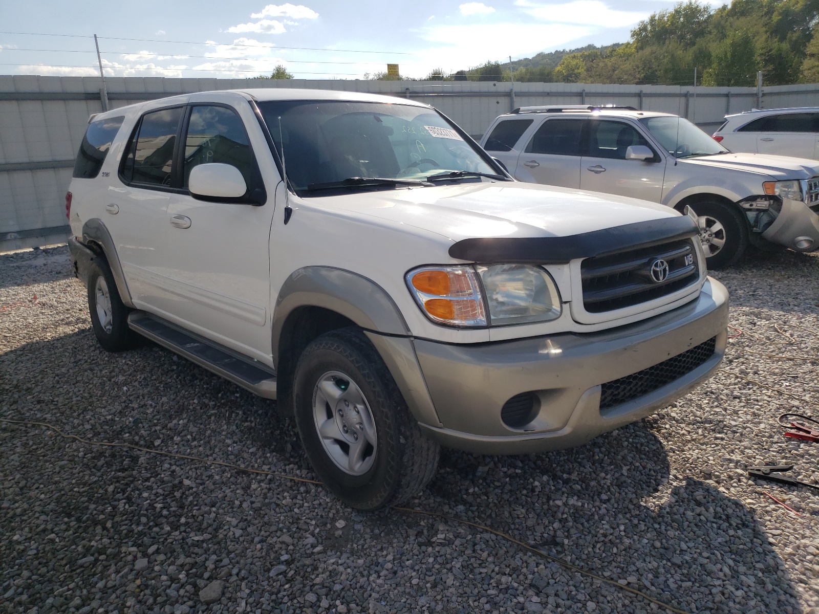 TOYOTA SEQUOIA SR 2001 with VIN 5TDZT34AX1S027014 - Photo from auction