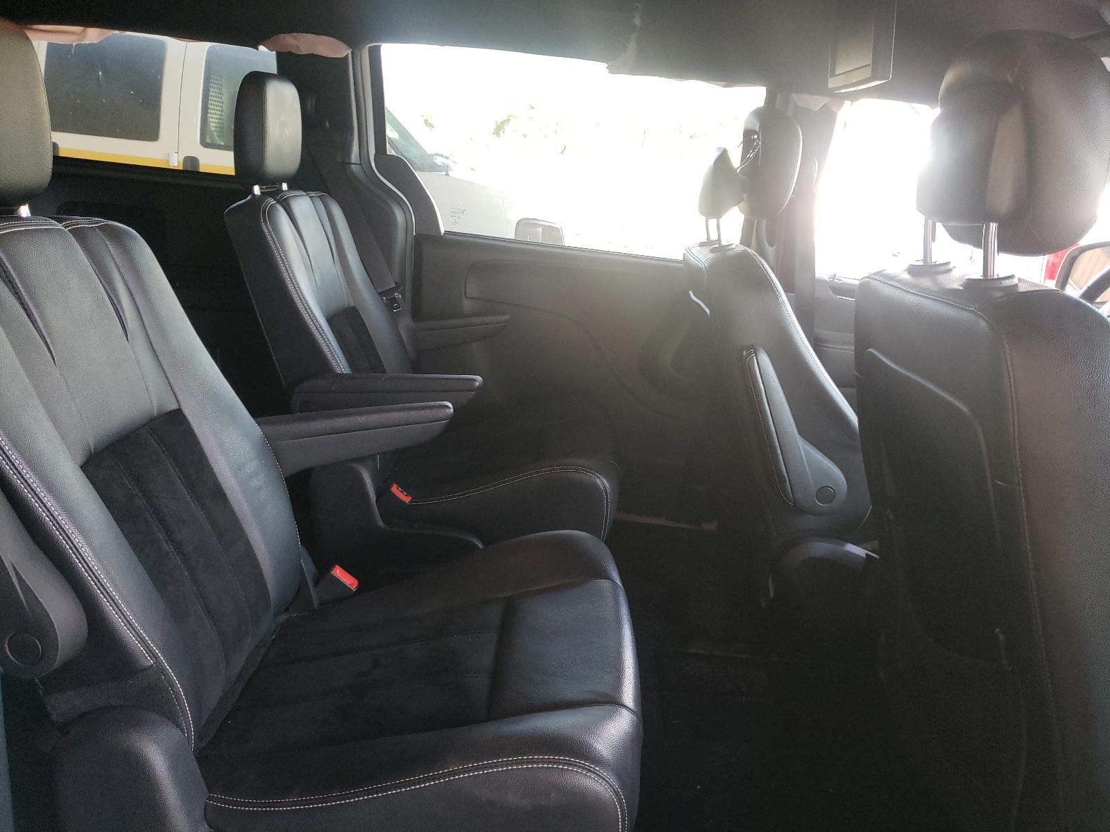 Photo 6 from auction – 2016 DODGE GRAND CARA with VIN 2C4RDGCG8GR116589