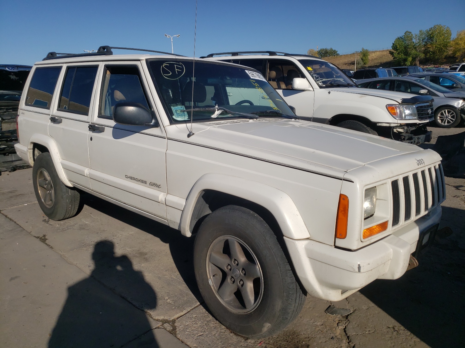 JEEP CHEROKEE S 1999 with VIN 1J4FF68S7XL517963 - Photo from auction