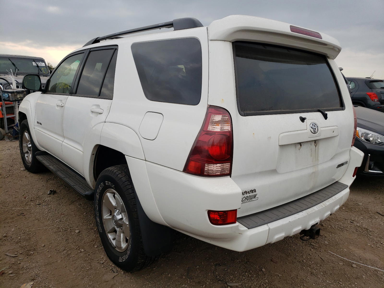 Photo 3 from auction – 2005 TOYOTA 4RUNNER SR with VIN JTEBU14R458039366